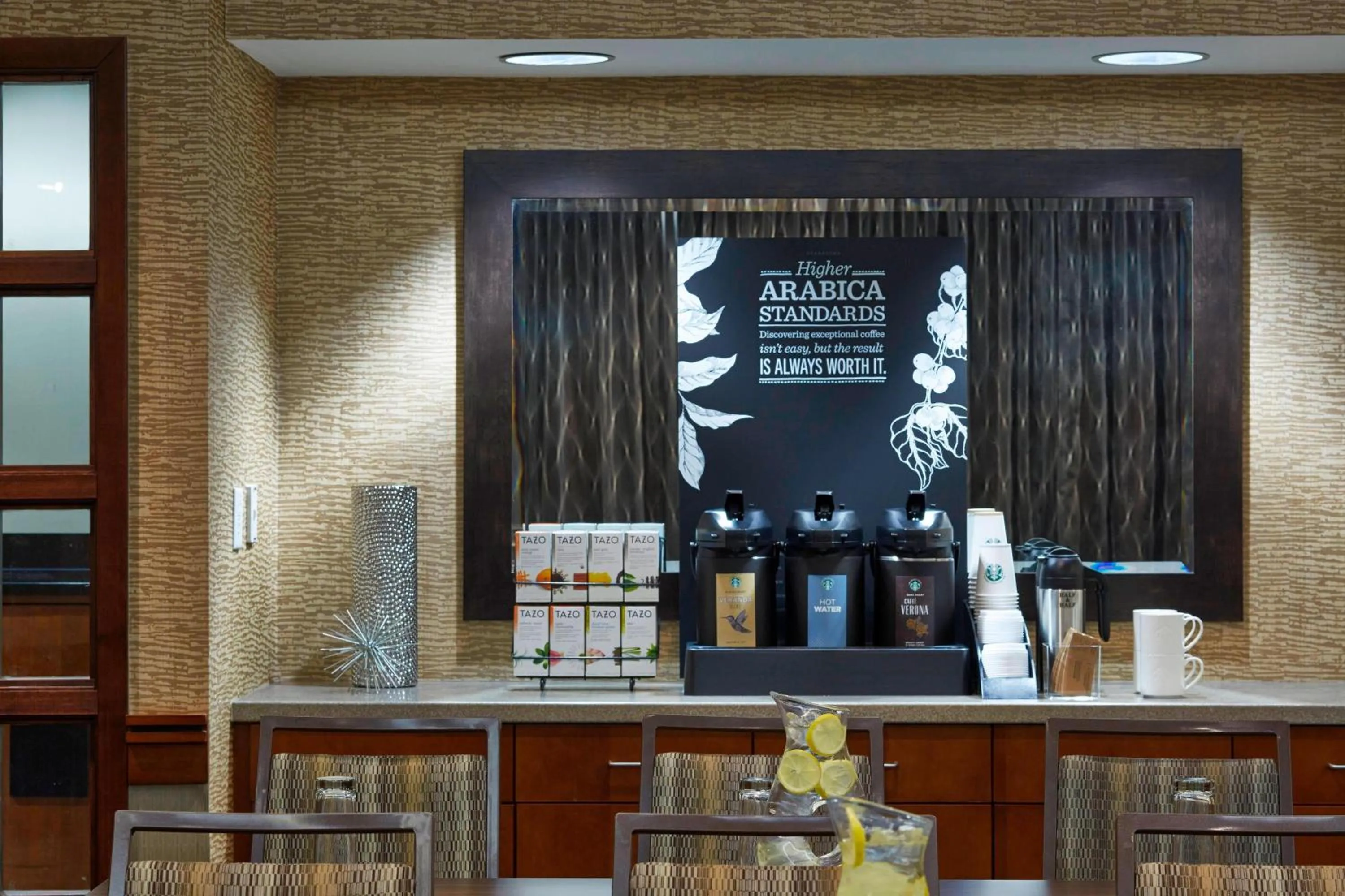 Meeting/conference room in Courtyard by Marriott Bloomington Mall of America