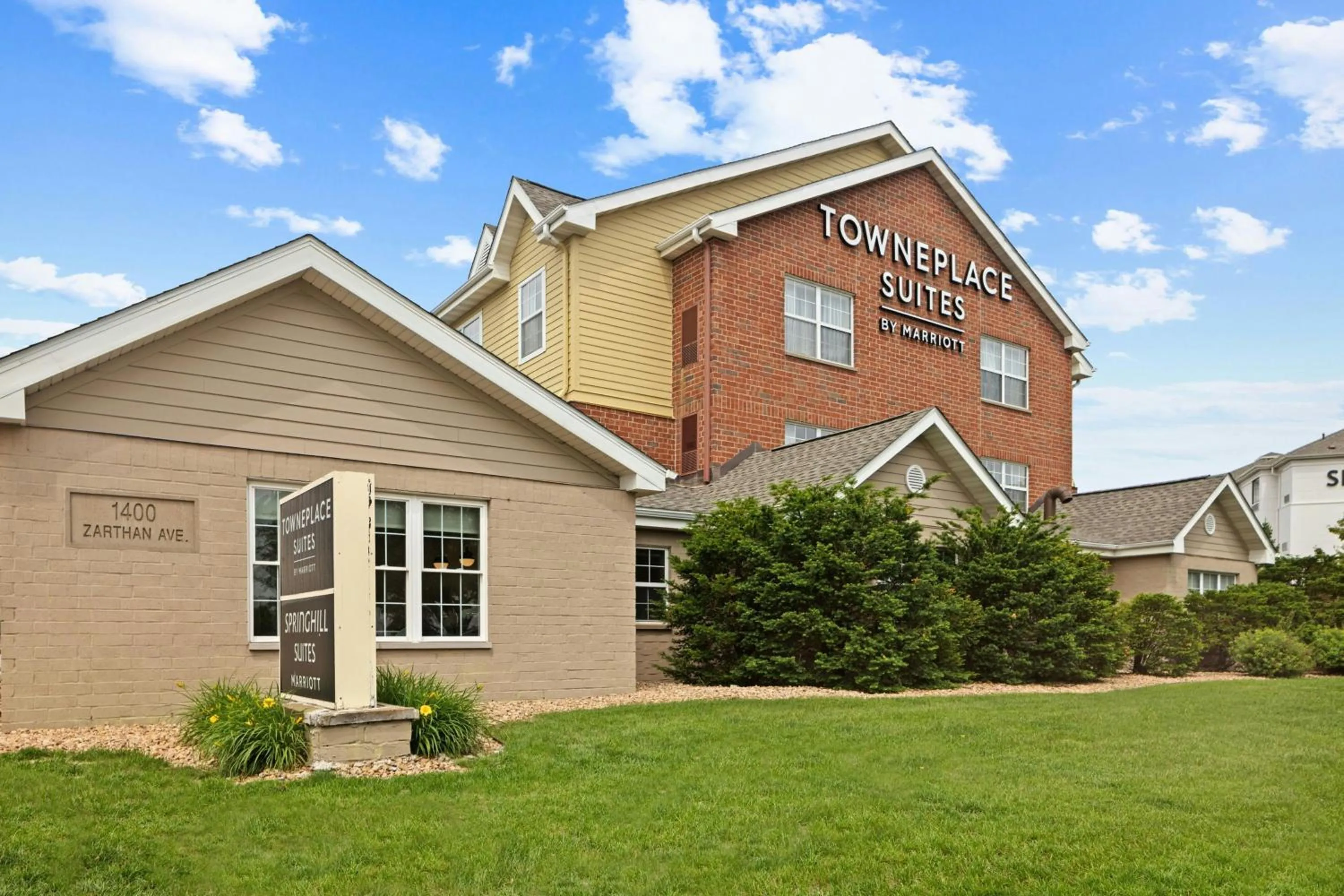 Property building in TownePlace Suites Minneapolis West/St. Louis Park