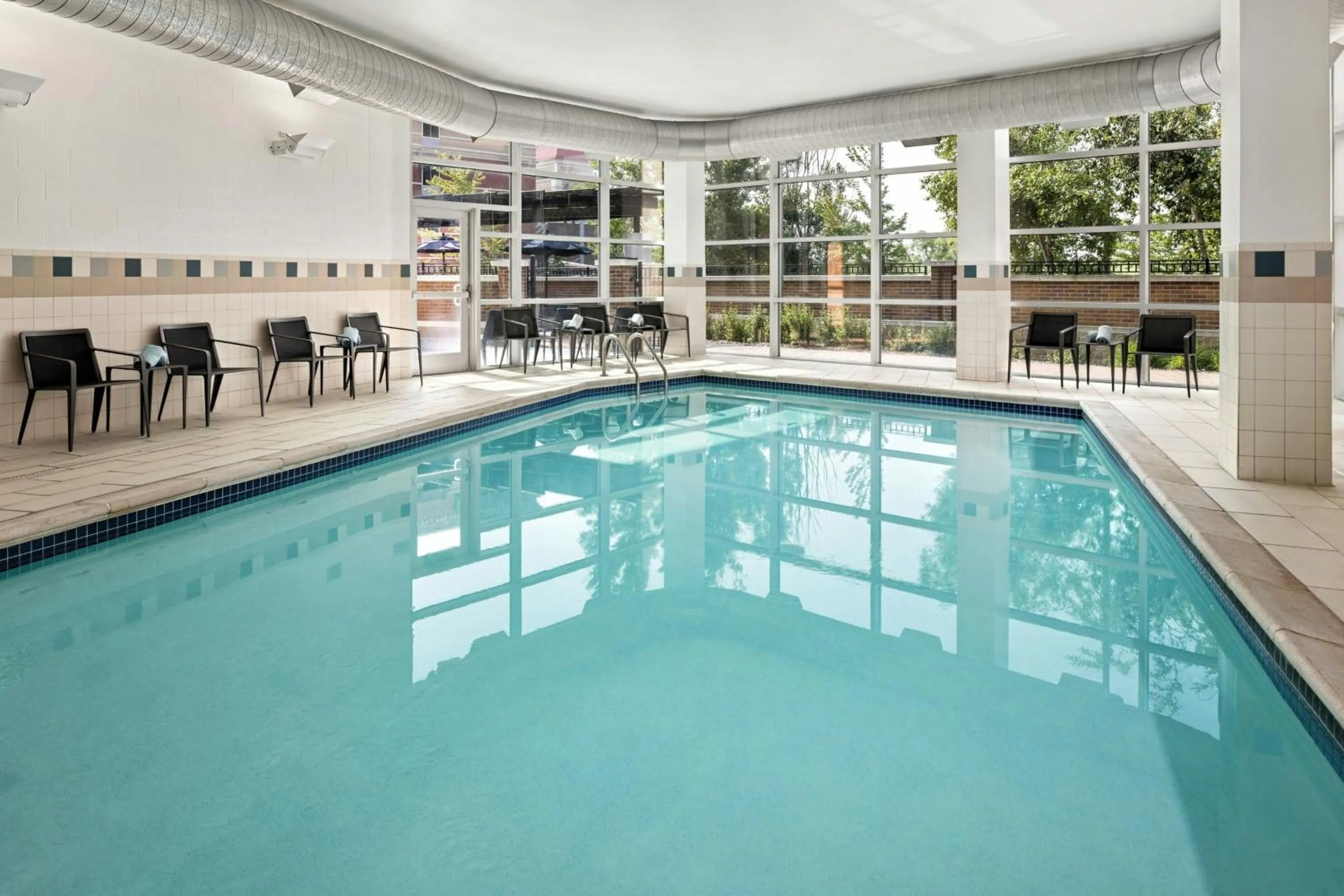 Swimming pool in Courtyard Minneapolis Maple Grove Arbor Lakes