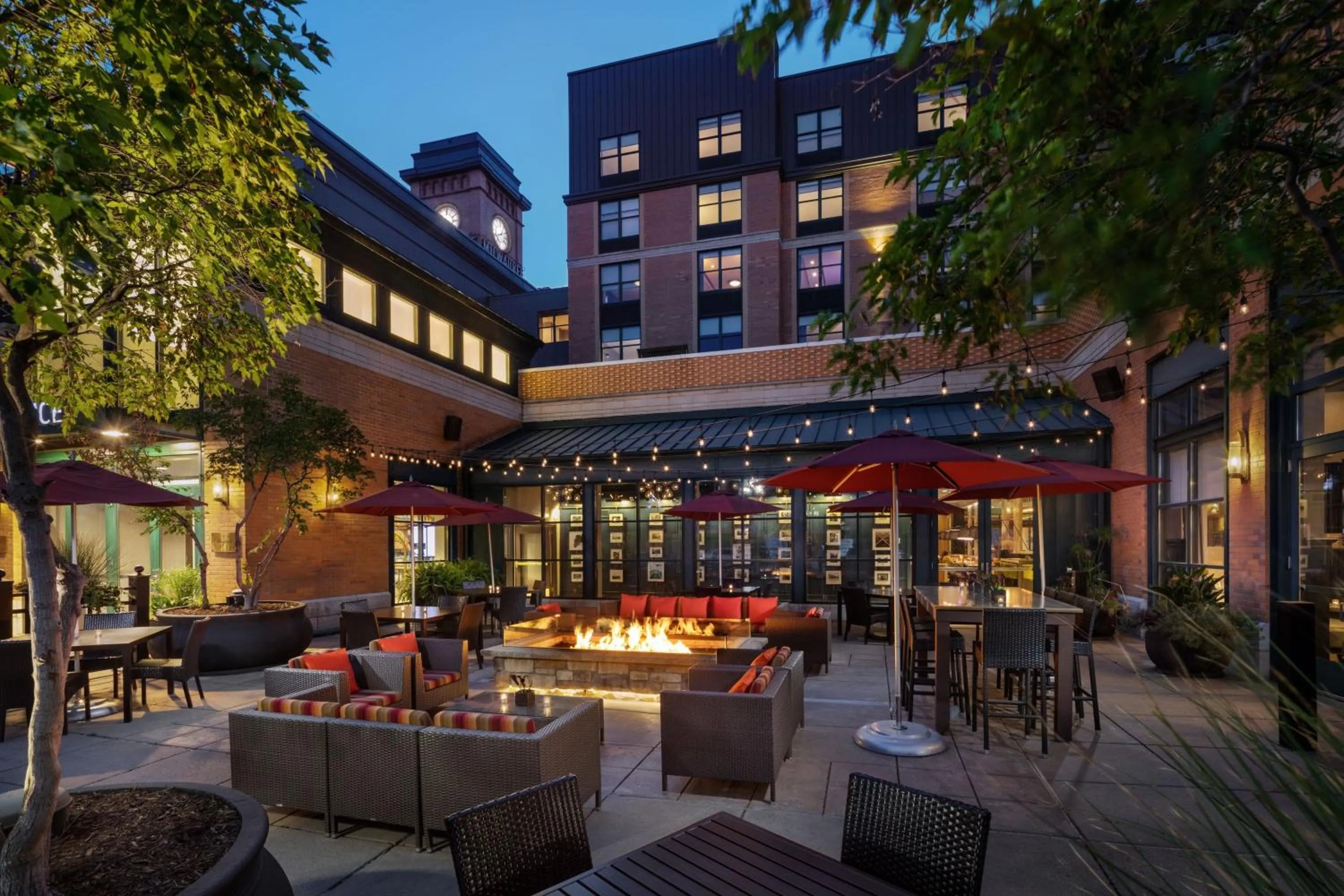 Restaurant/places to eat in Residence Inn Minneapolis Downtown at The Depot