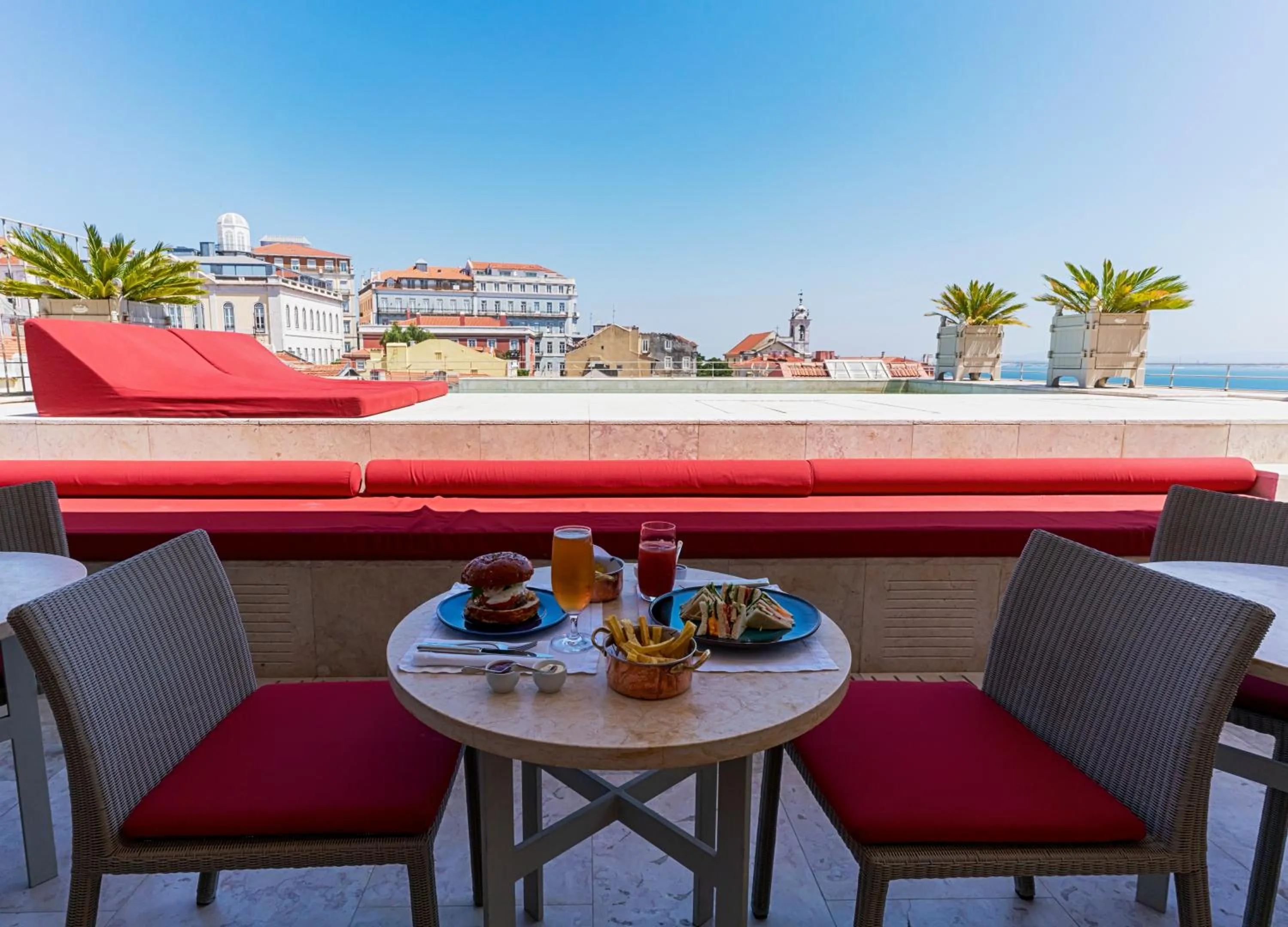 Balcony/Terrace in Verride Palácio Santa Catarina