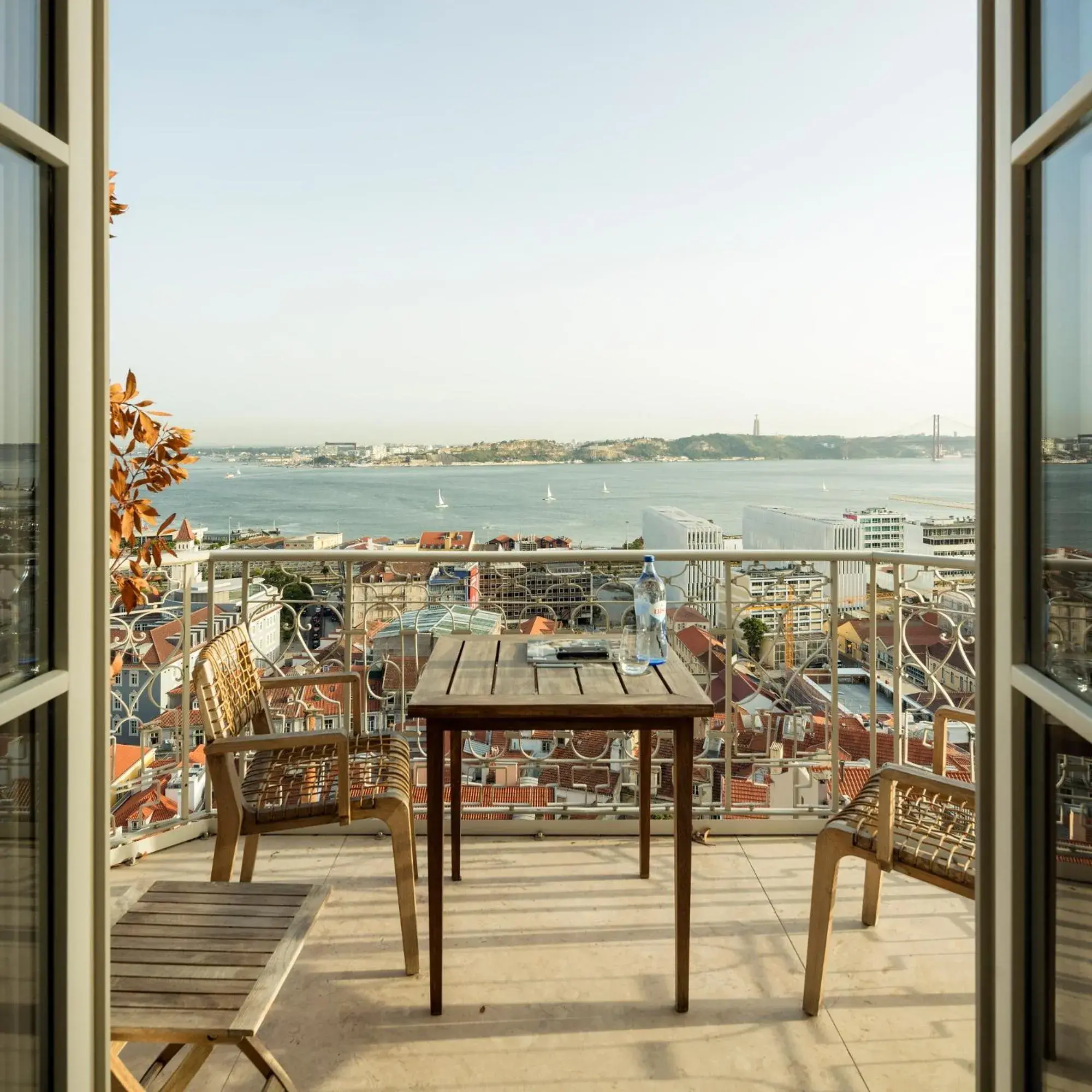 Prestige Suite River View in Verride Palácio Santa Catarina Prestige Suite River View in Verride Palácio Santa Catarina