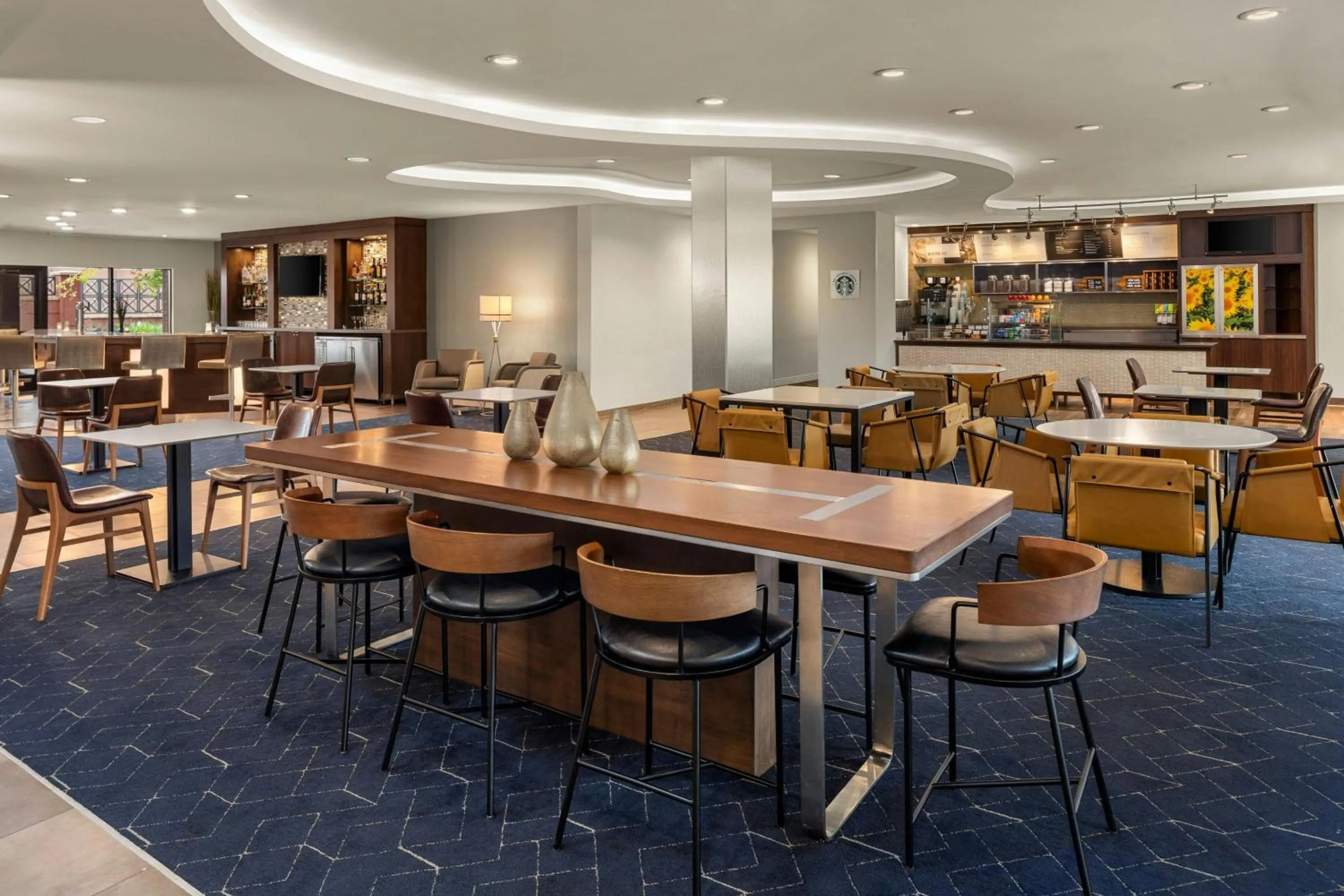 Restaurant/places to eat in Courtyard Minneapolis St. Paul/Roseville