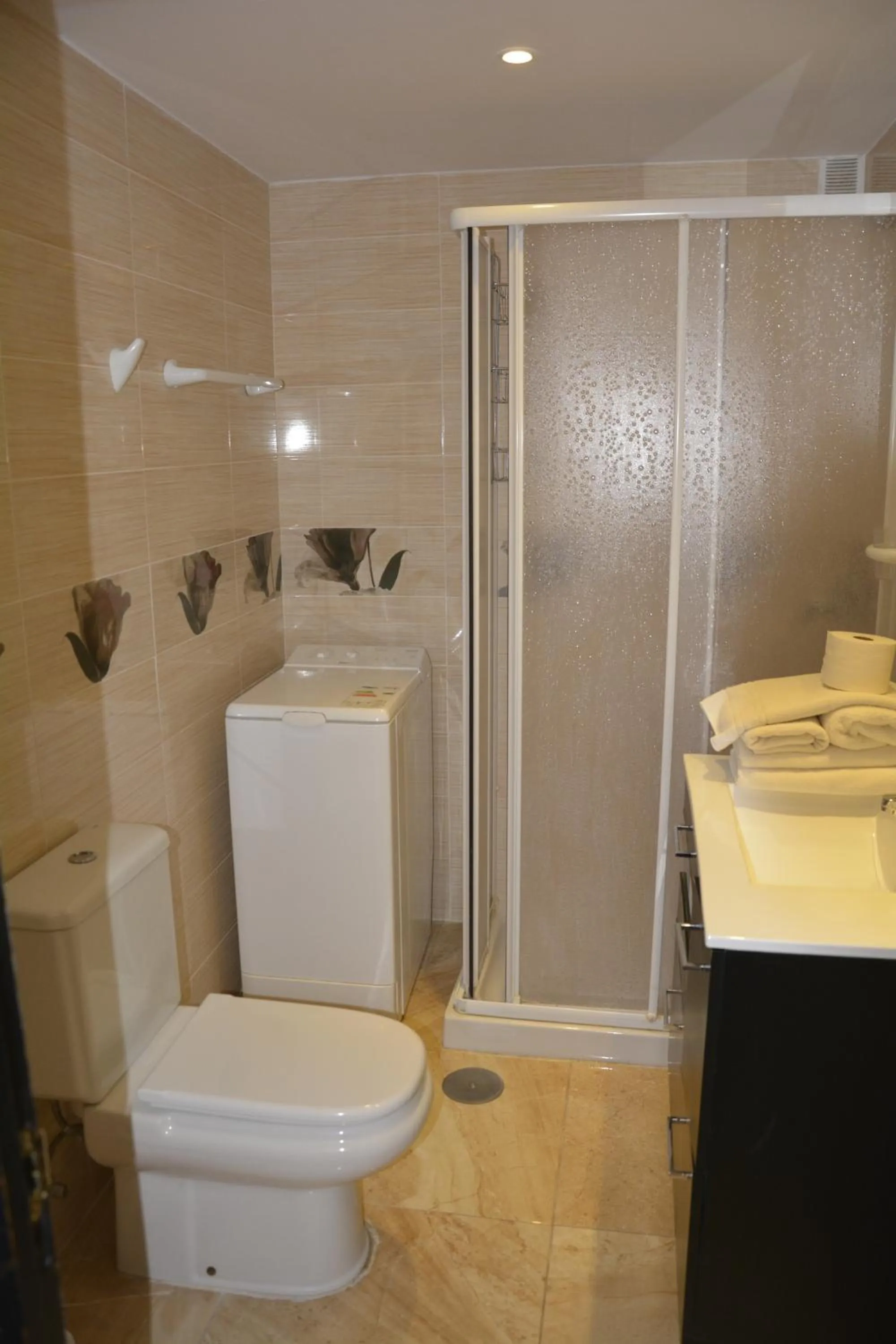 Bathroom in Apartamentos Mediterraneo