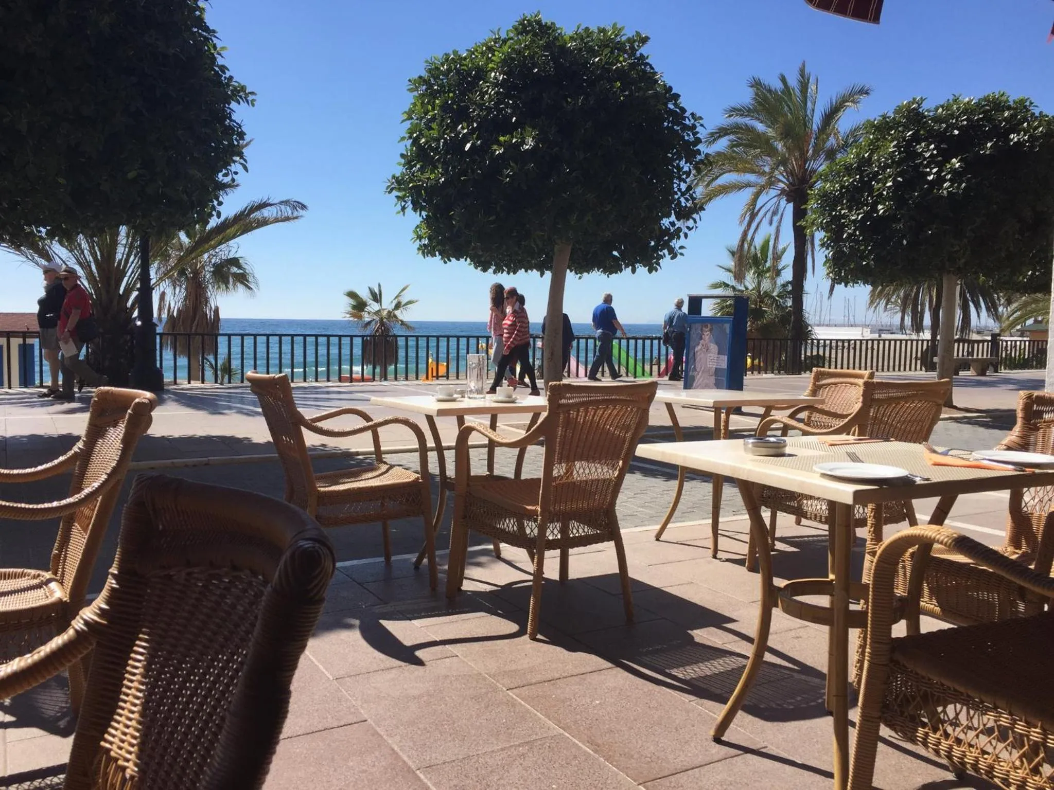 Restaurant/places to eat in Apartamentos Mediterraneo