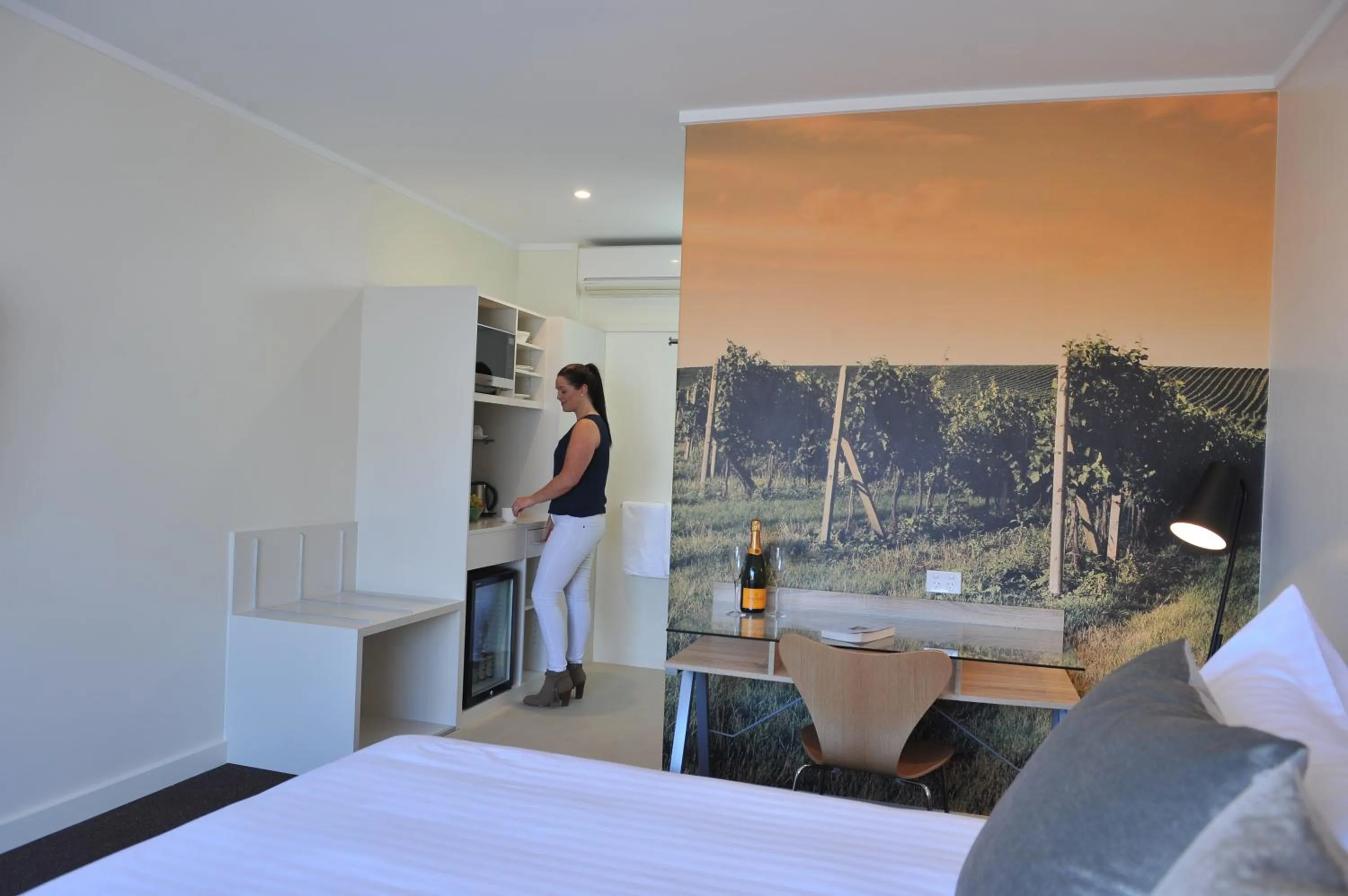 Bed in The Griff Motel