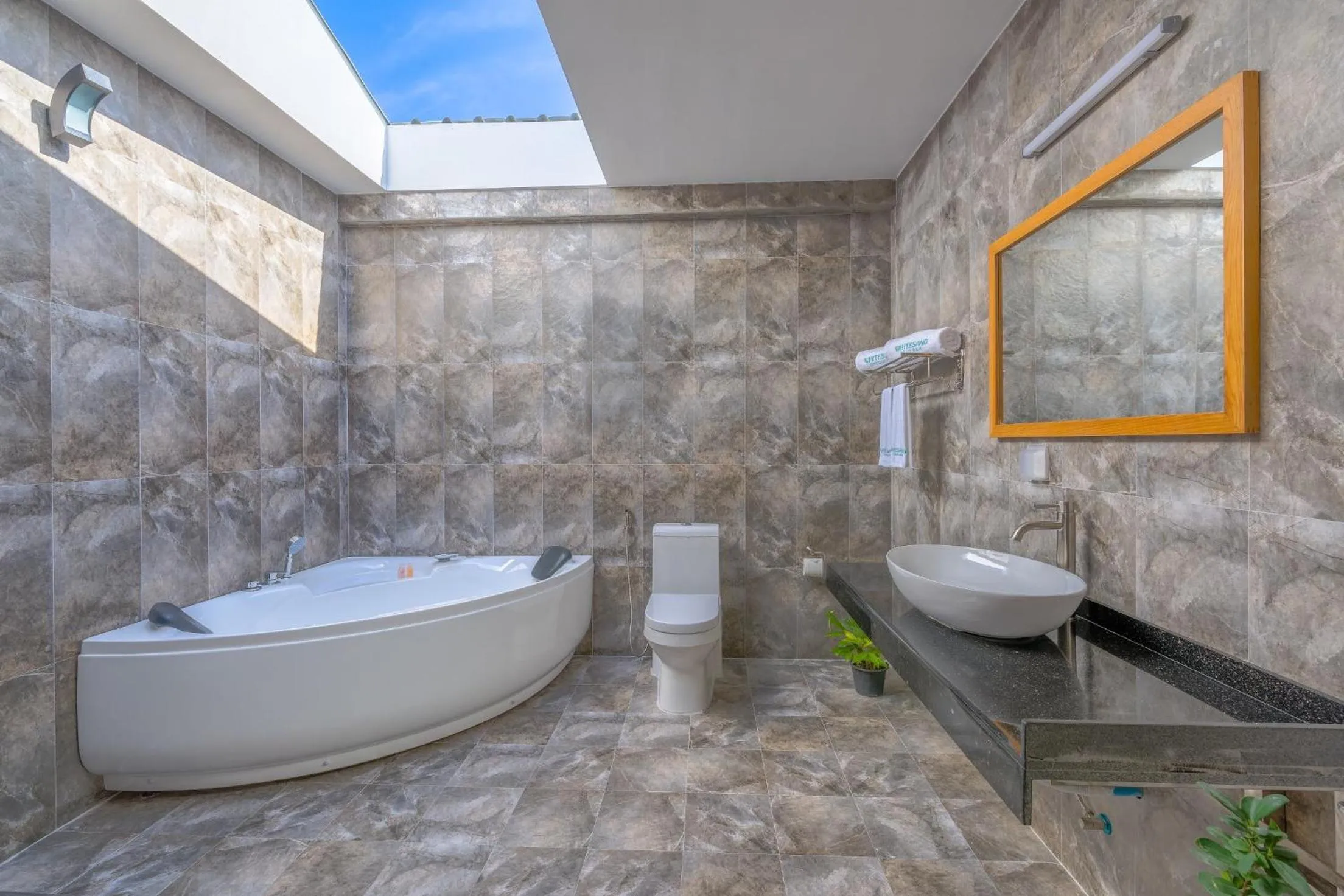 Bathroom in White Sand Dhigurah