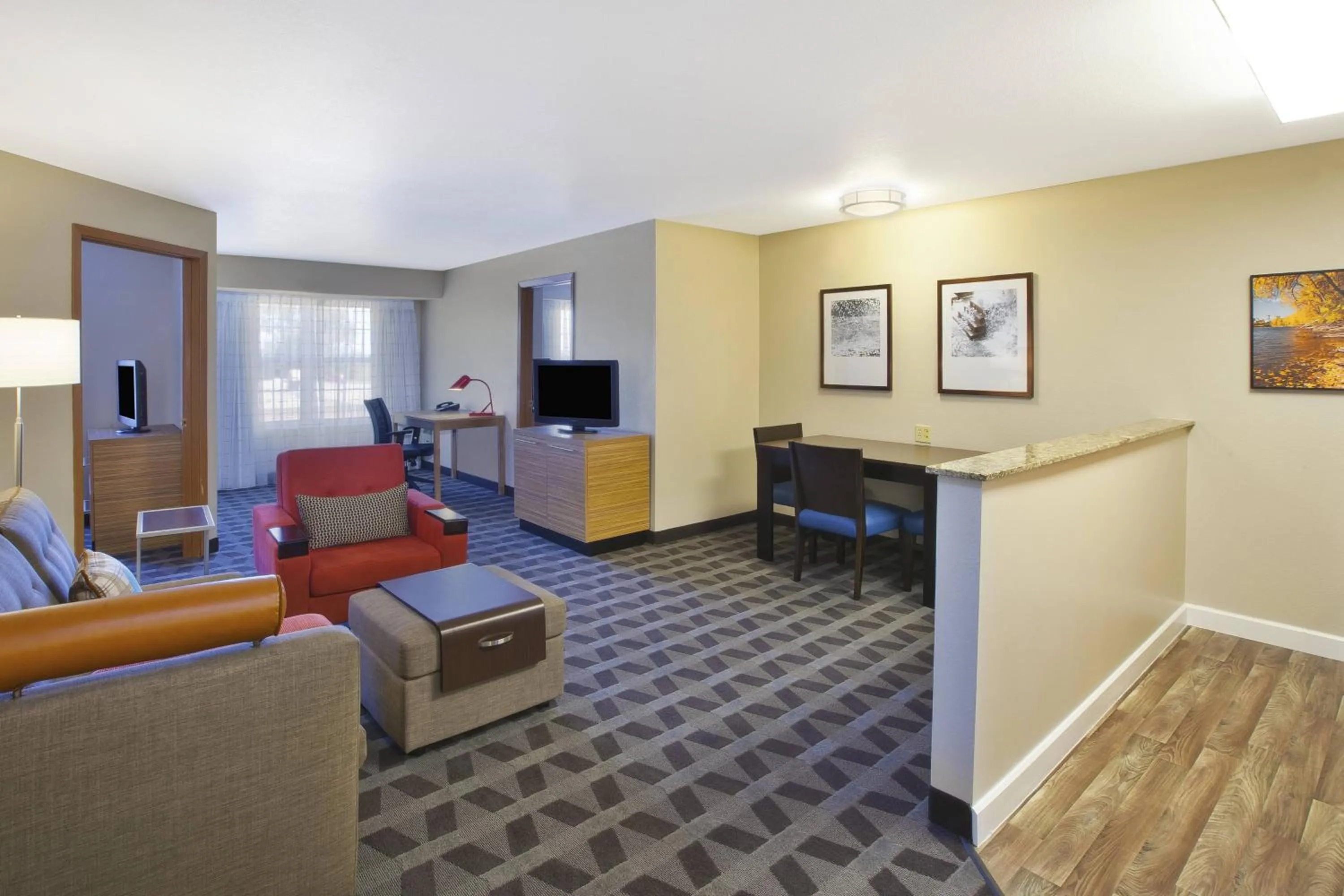 Living room in TownePlace Suites Minneapolis-St. Paul Airport/Eagan