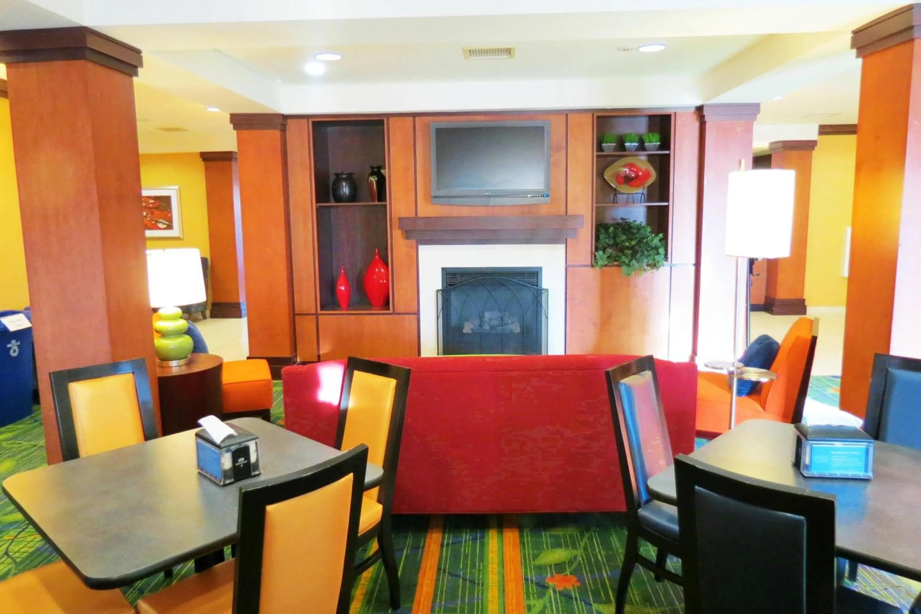 Restaurant/places to eat in Fairfield Inn & Suites Mount Vernon Rend Lake