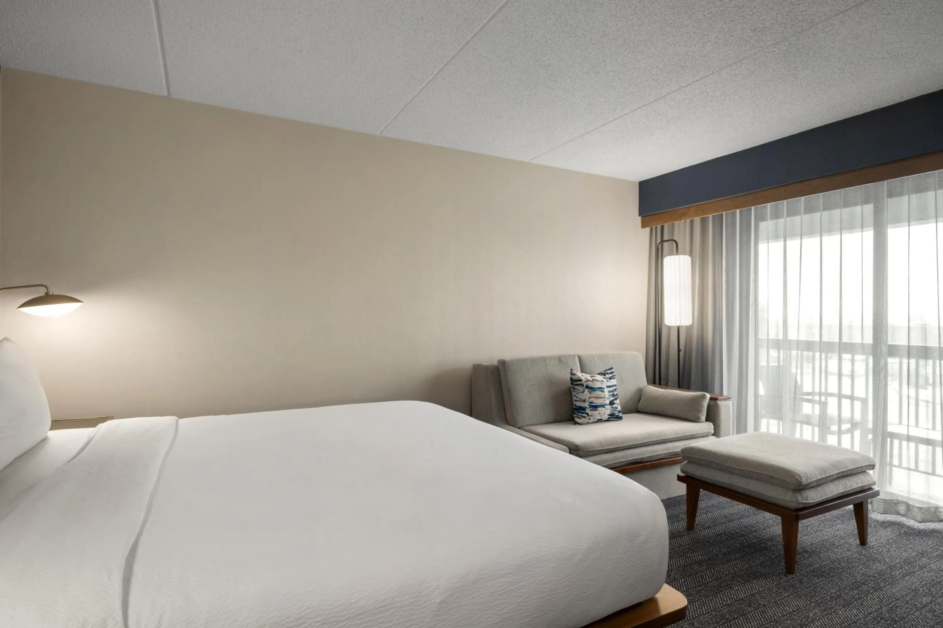 Bedroom, Bed in Courtyard by Marriott Kokomo