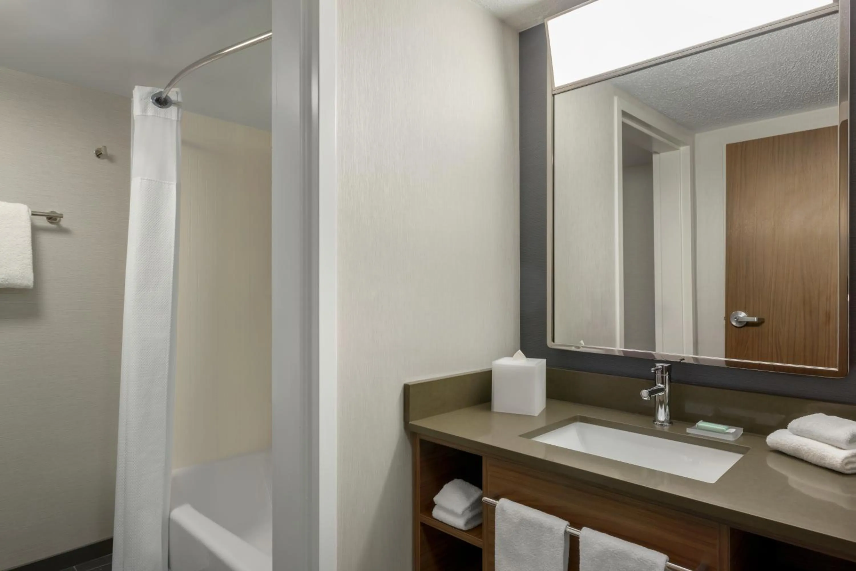 Bathroom in Courtyard by Marriott Kokomo