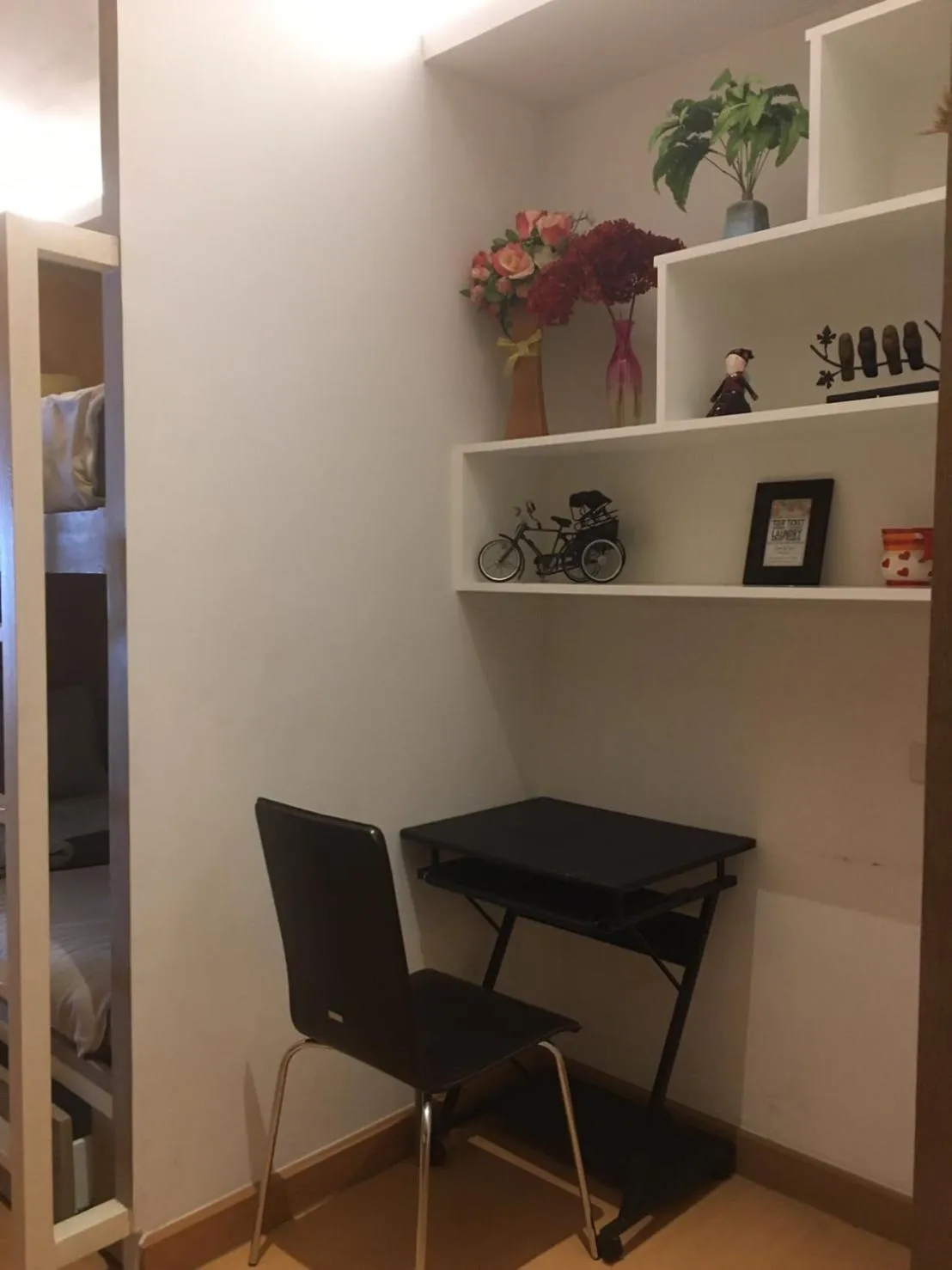 Seating area in Chiangmai Midpoint Activity Hostel