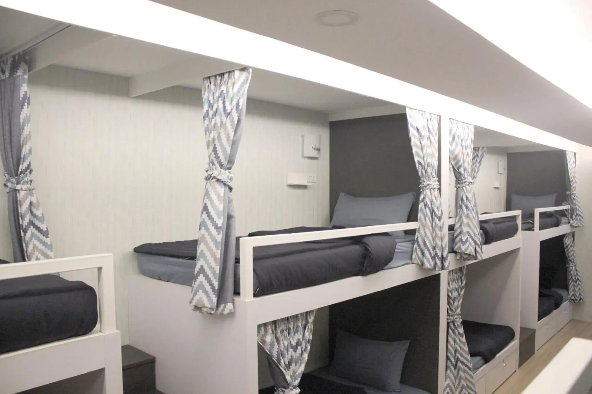 Bed in Chiangmai Midpoint Activity Hostel Bed in Chiangmai Midpoint Activity Hostel