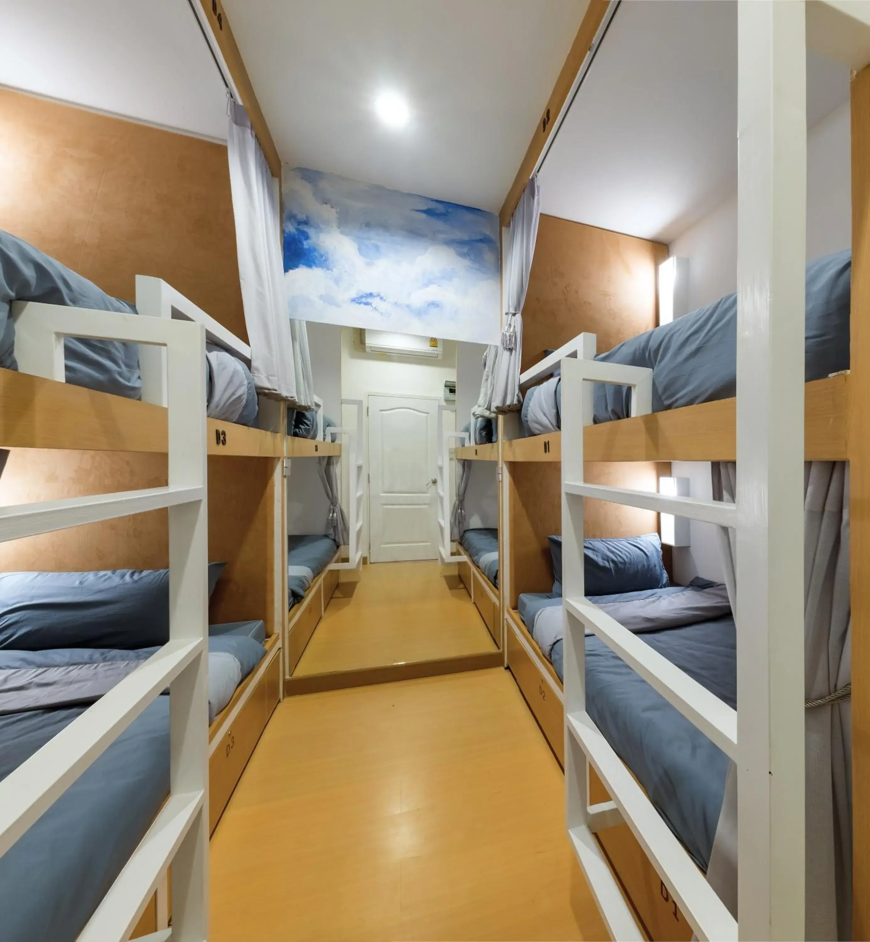 Photo of the whole room, Bed in Chiangmai Midpoint Activity Hostel Photo of the whole room, Bed in Chiangmai Midpoint Activity Hostel