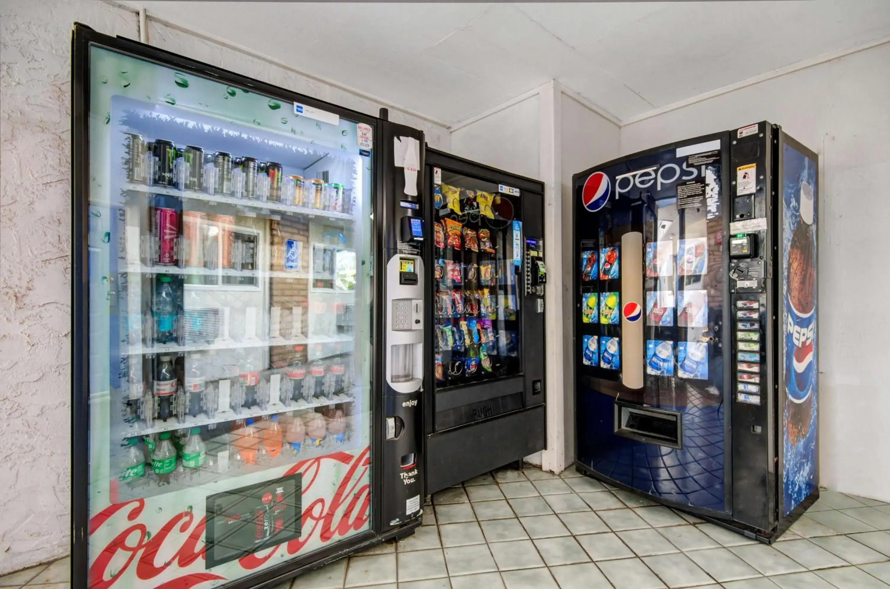 Property building in Motel 6-San Jose, CA - Airport Property building in Motel 6-San Jose, CA - Airport