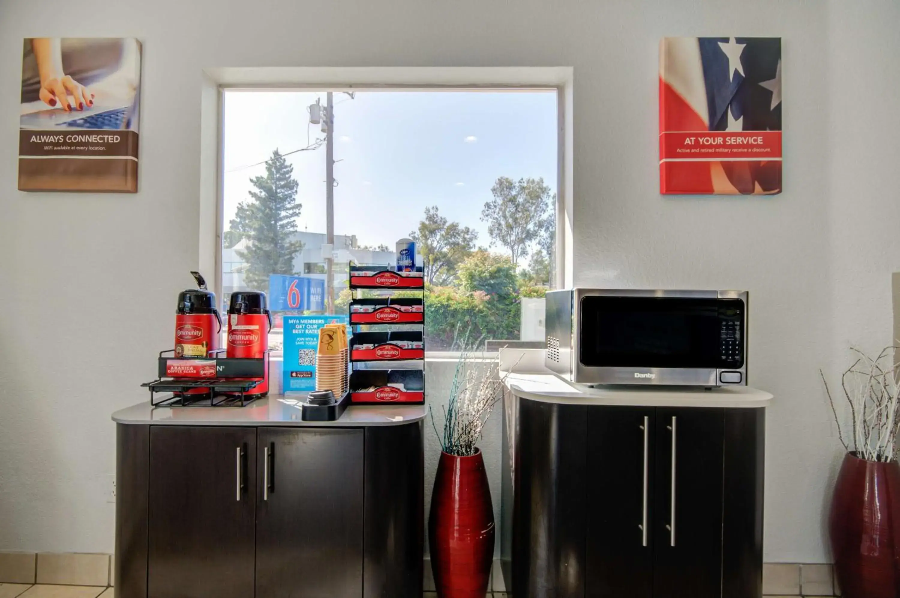 Restaurant/places to eat in Motel 6-San Jose, CA - Airport Restaurant/places to eat in Motel 6-San Jose, CA - Airport