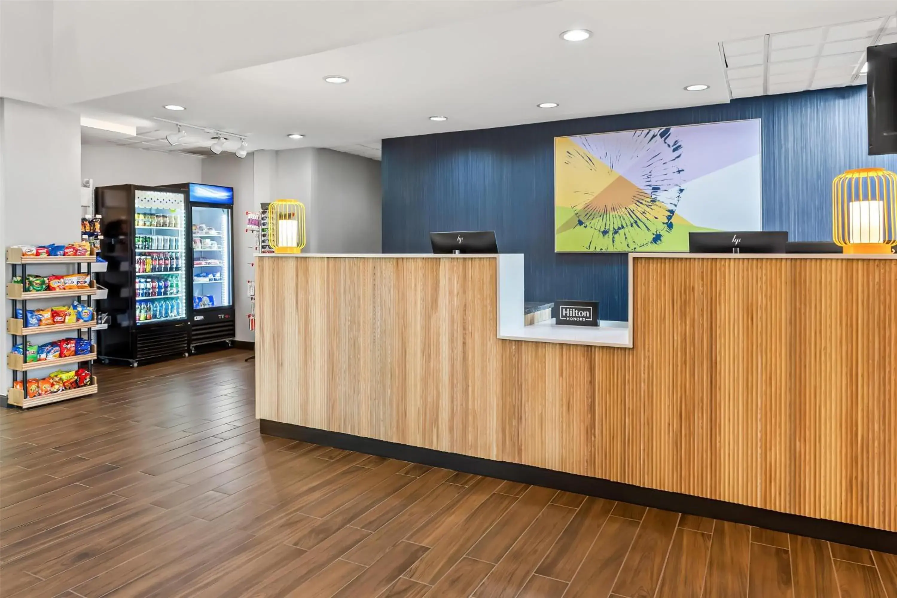 Lobby or reception in Spark By Hilton Oak Forest I-57 Lobby or reception in Spark By Hilton Oak Forest I-57