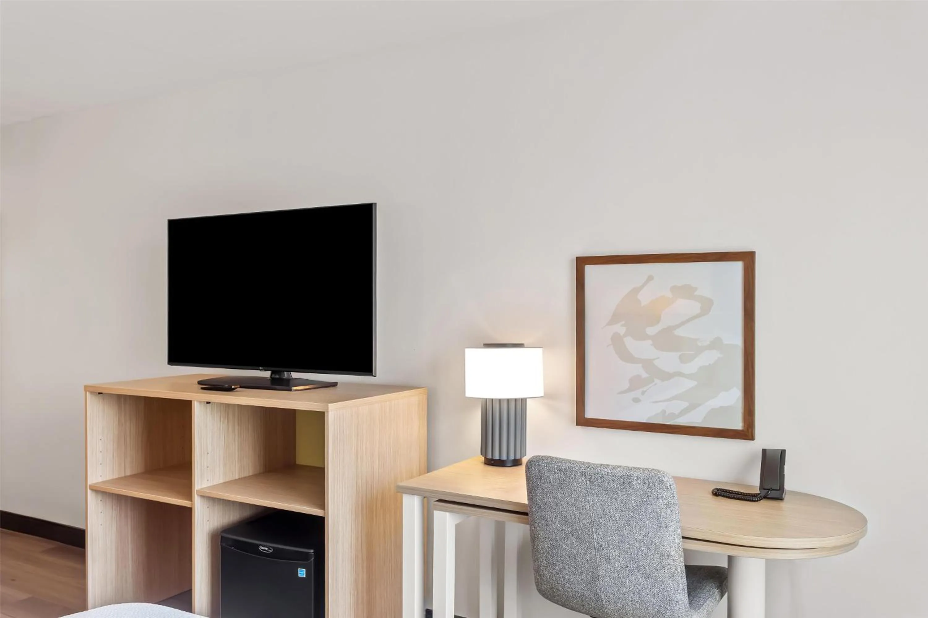 Bedroom in Spark By Hilton Oak Forest I-57