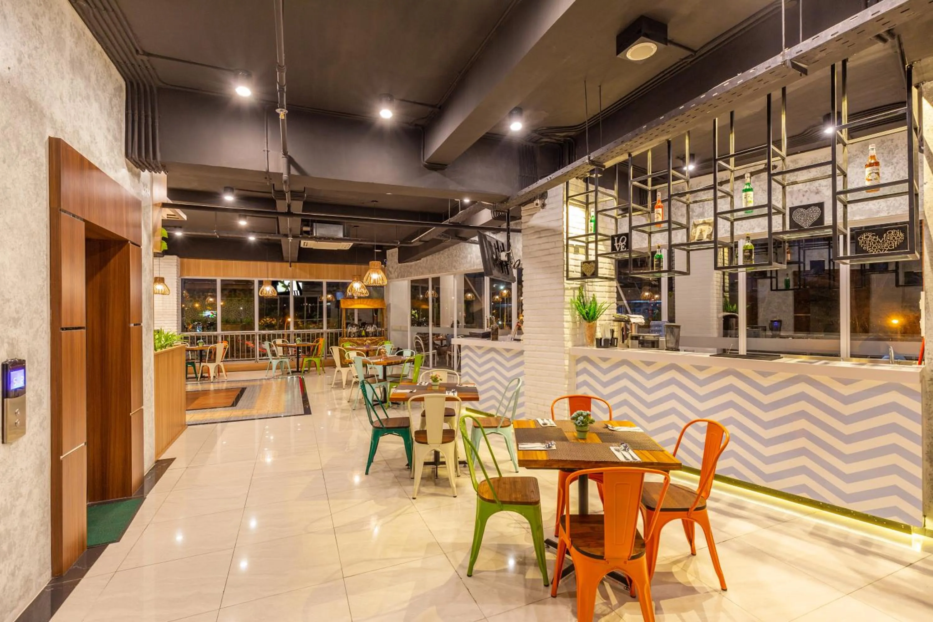 Restaurant/places to eat in Great Diponegoro Hotel Surabaya
