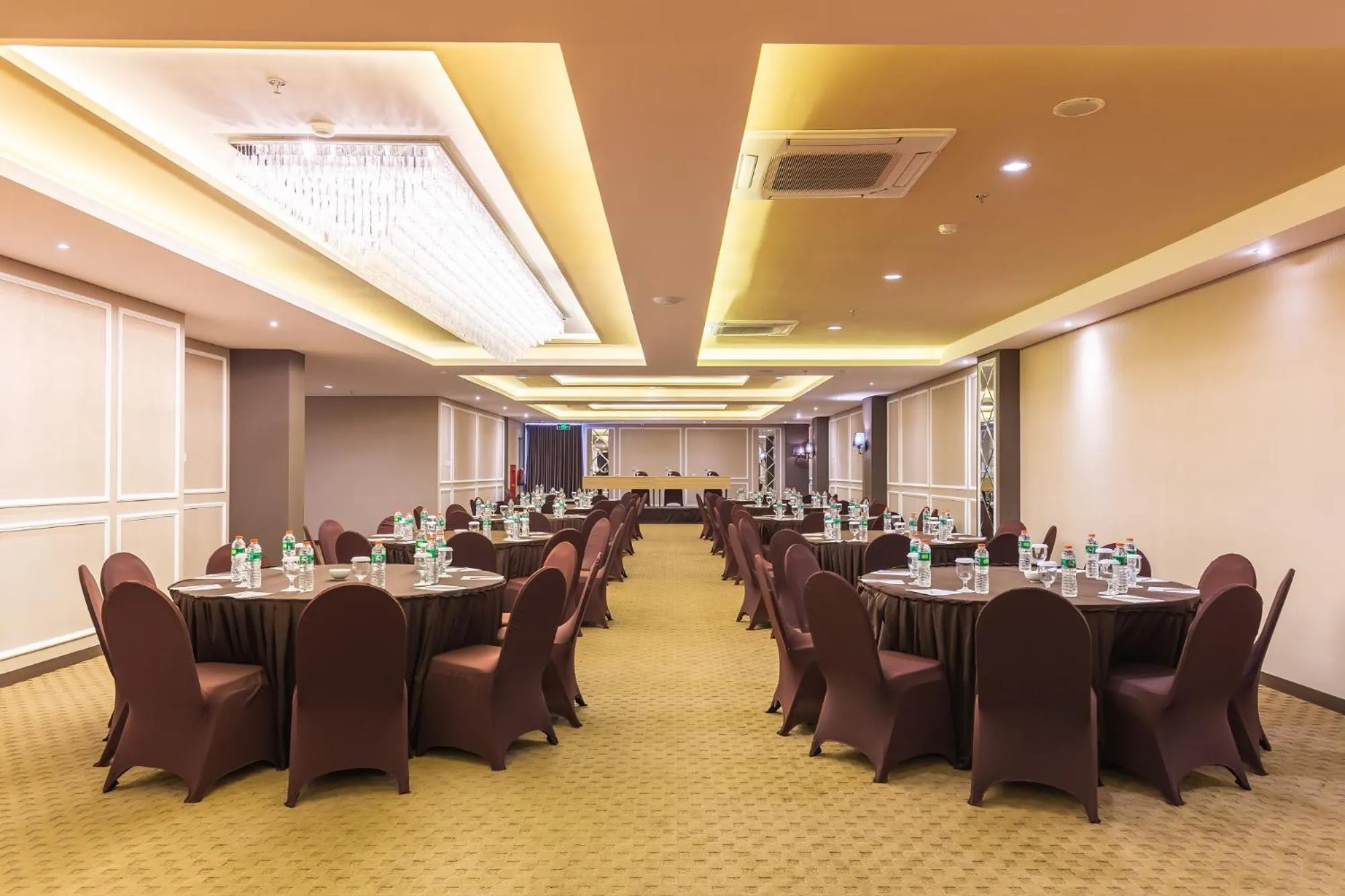 Banquet/Function facilities in Great Diponegoro Hotel Surabaya