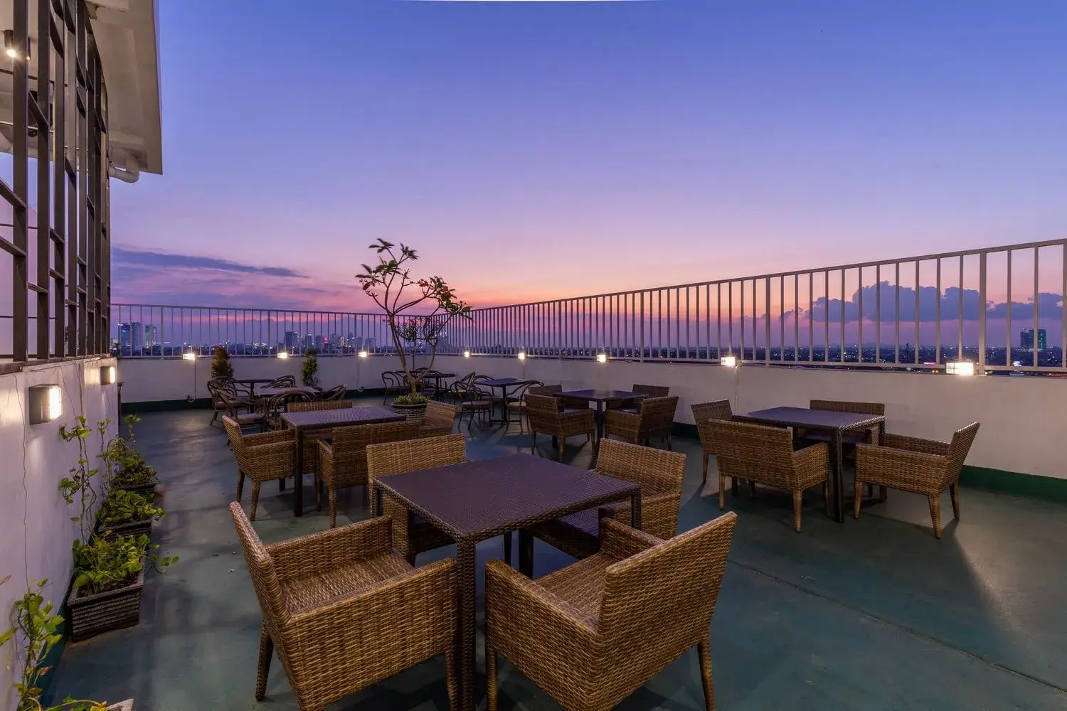 Restaurant/places to eat in Great Diponegoro Hotel Surabaya Restaurant/places to eat in Great Diponegoro Hotel Surabaya