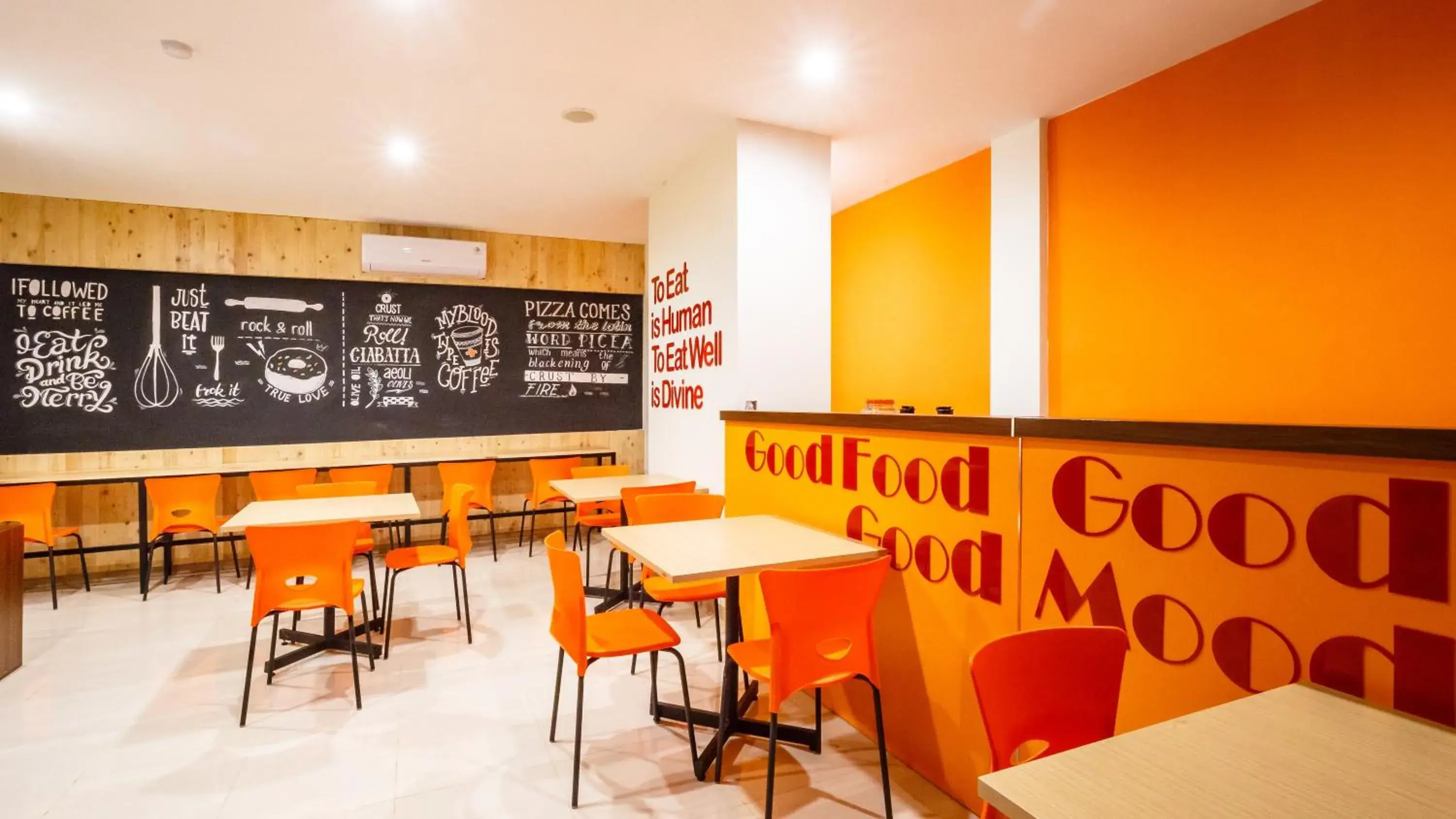 Restaurant/places to eat in Front One Inn Muntilan Restaurant/places to eat in Front One Inn Muntilan