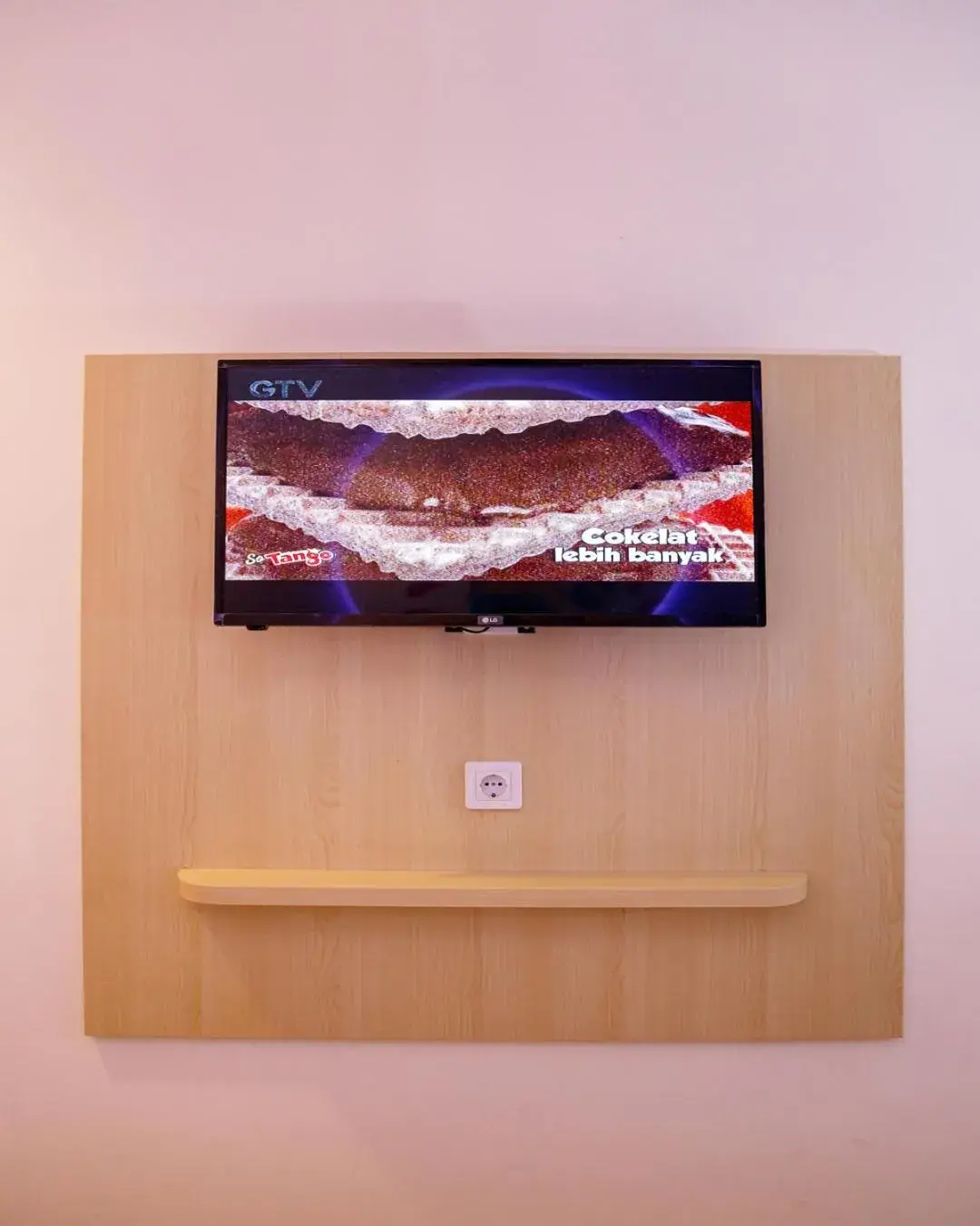 Property building in Front One Inn Muntilan Property building in Front One Inn Muntilan