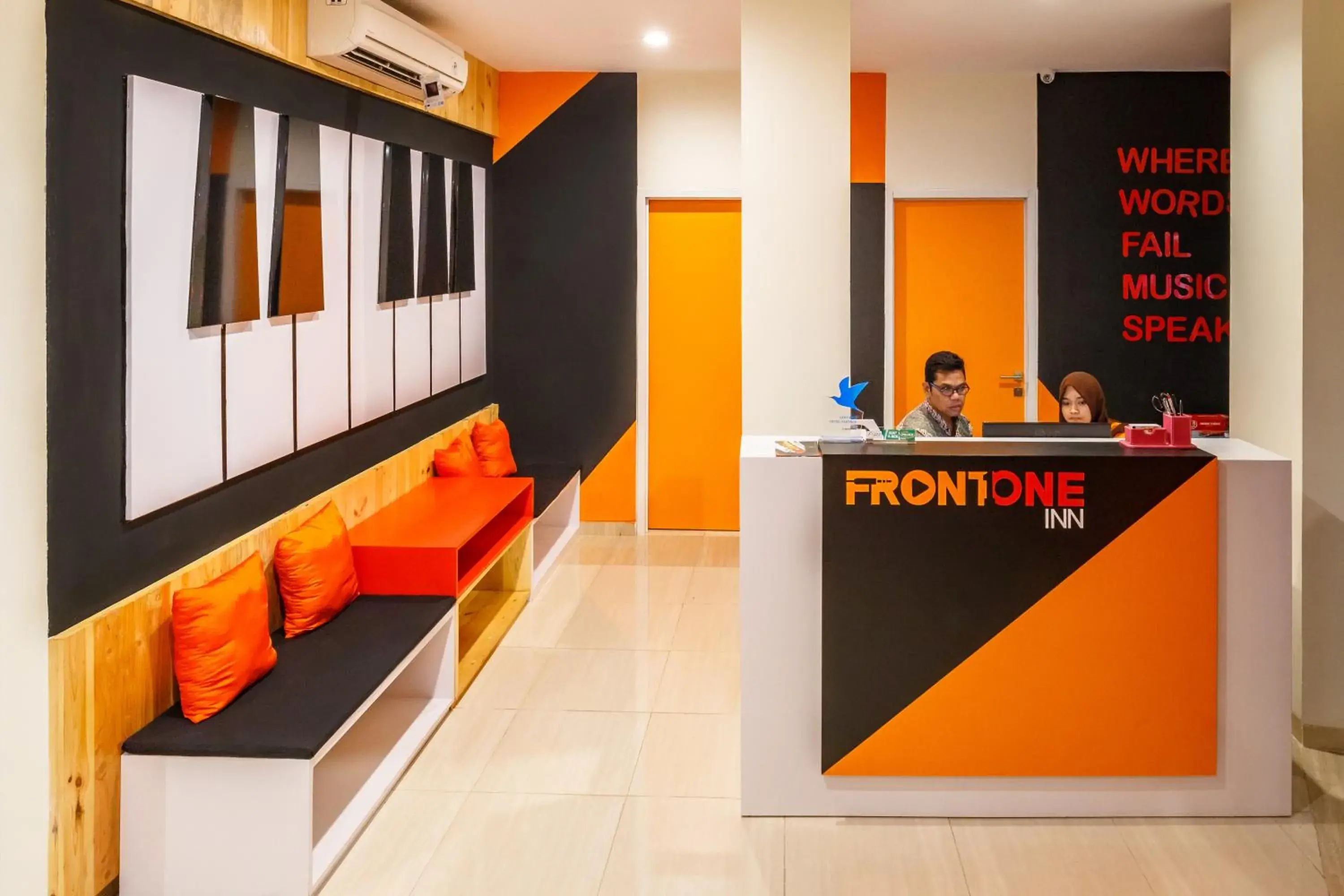 Lobby or reception in Front One Inn Muntilan Lobby or reception in Front One Inn Muntilan