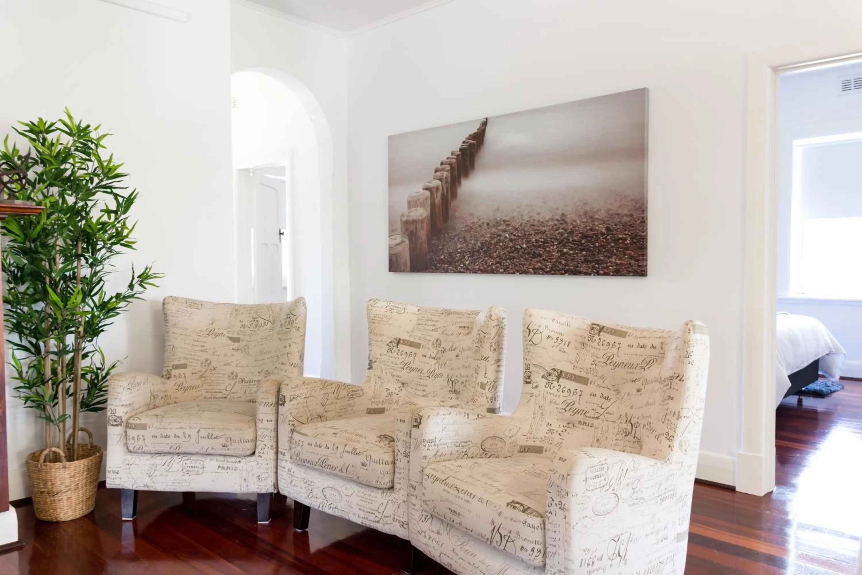 Lounge or bar in Agnes Cottage Bed & Breakfast