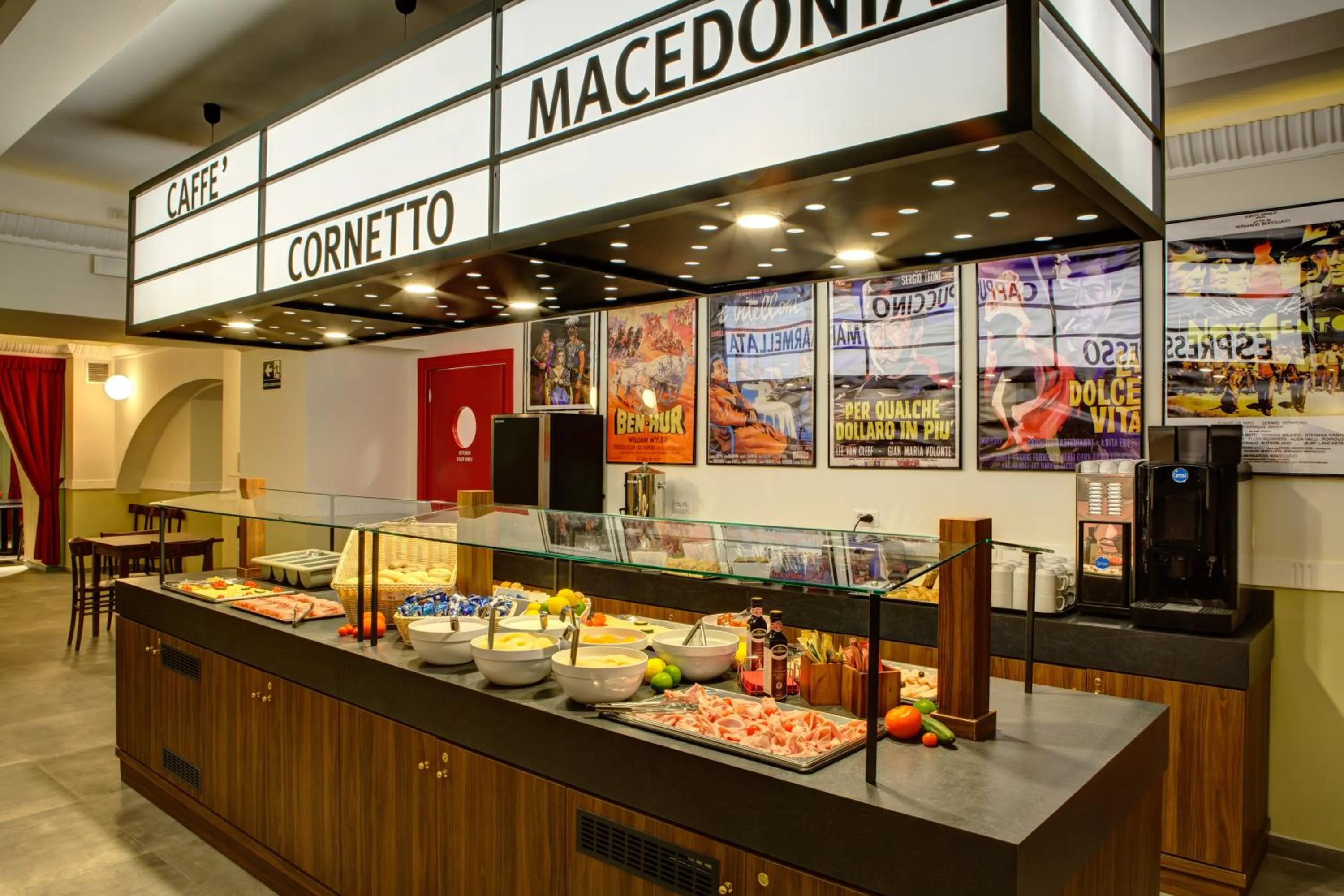 Buffet breakfast in MEININGER Roma Termini