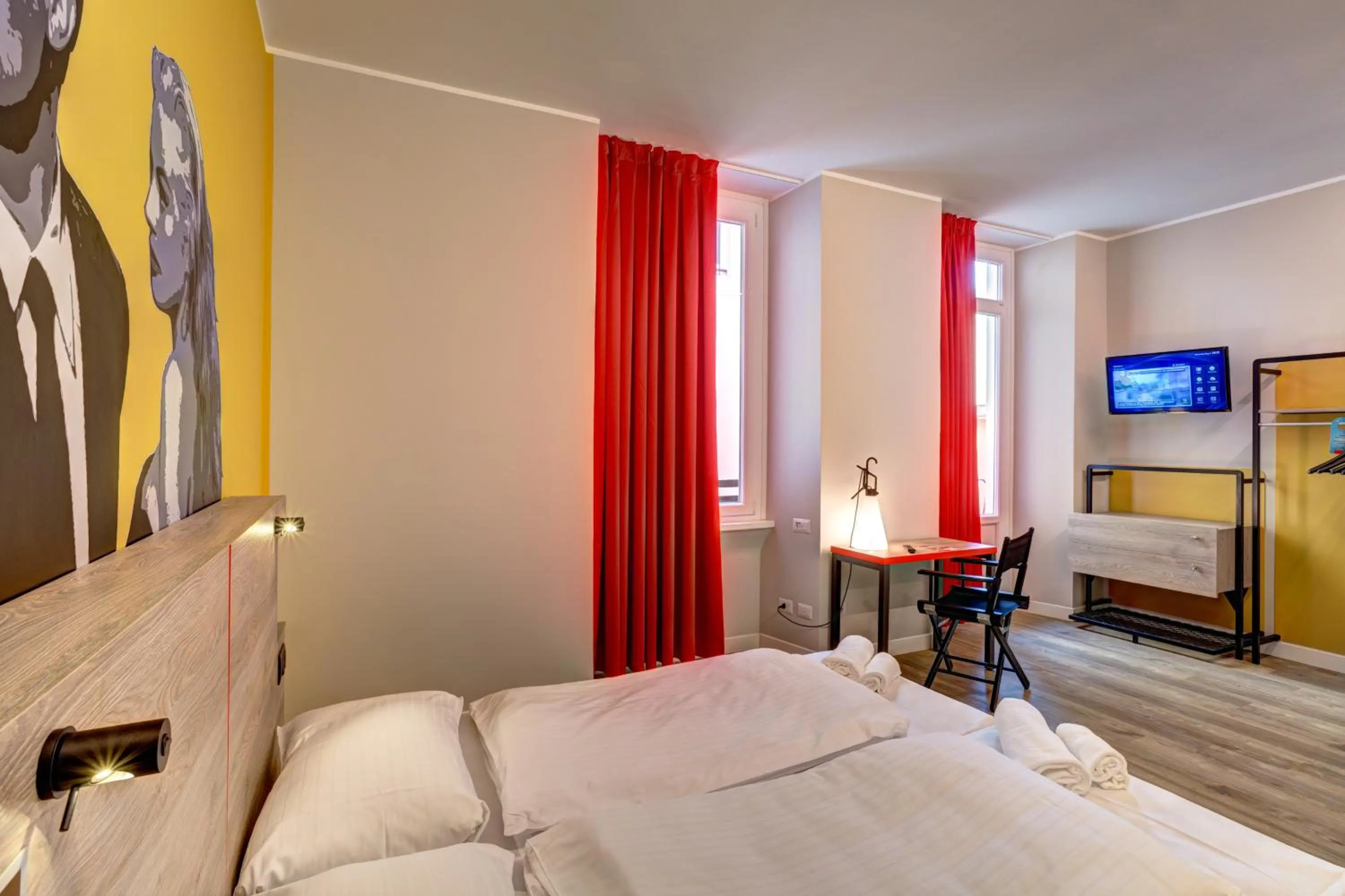 Photo of the whole room, Bed in MEININGER Roma Termini