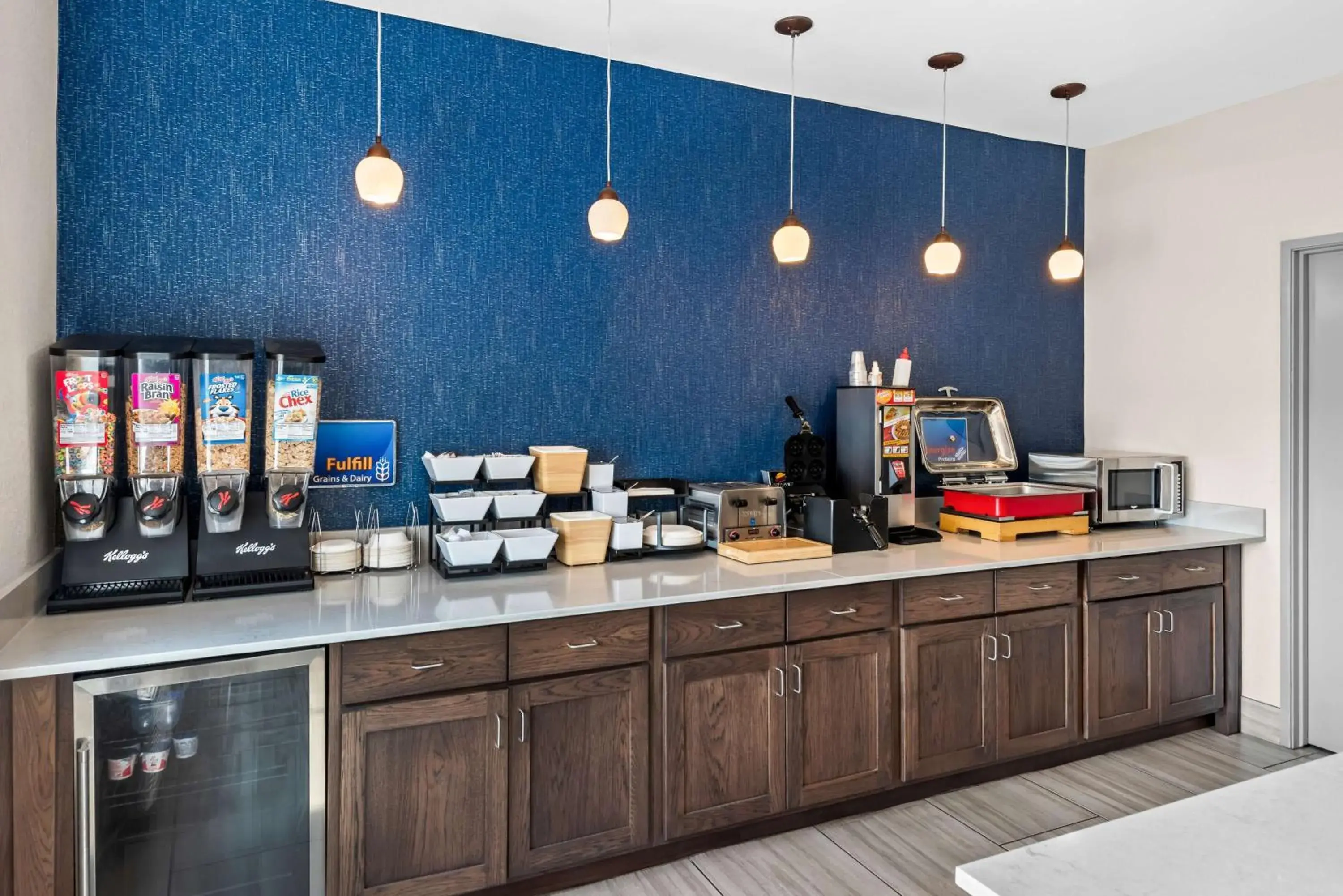 Breakfast in Best Western Ottumwa Inn & Suites Breakfast in Best Western Ottumwa Inn & Suites