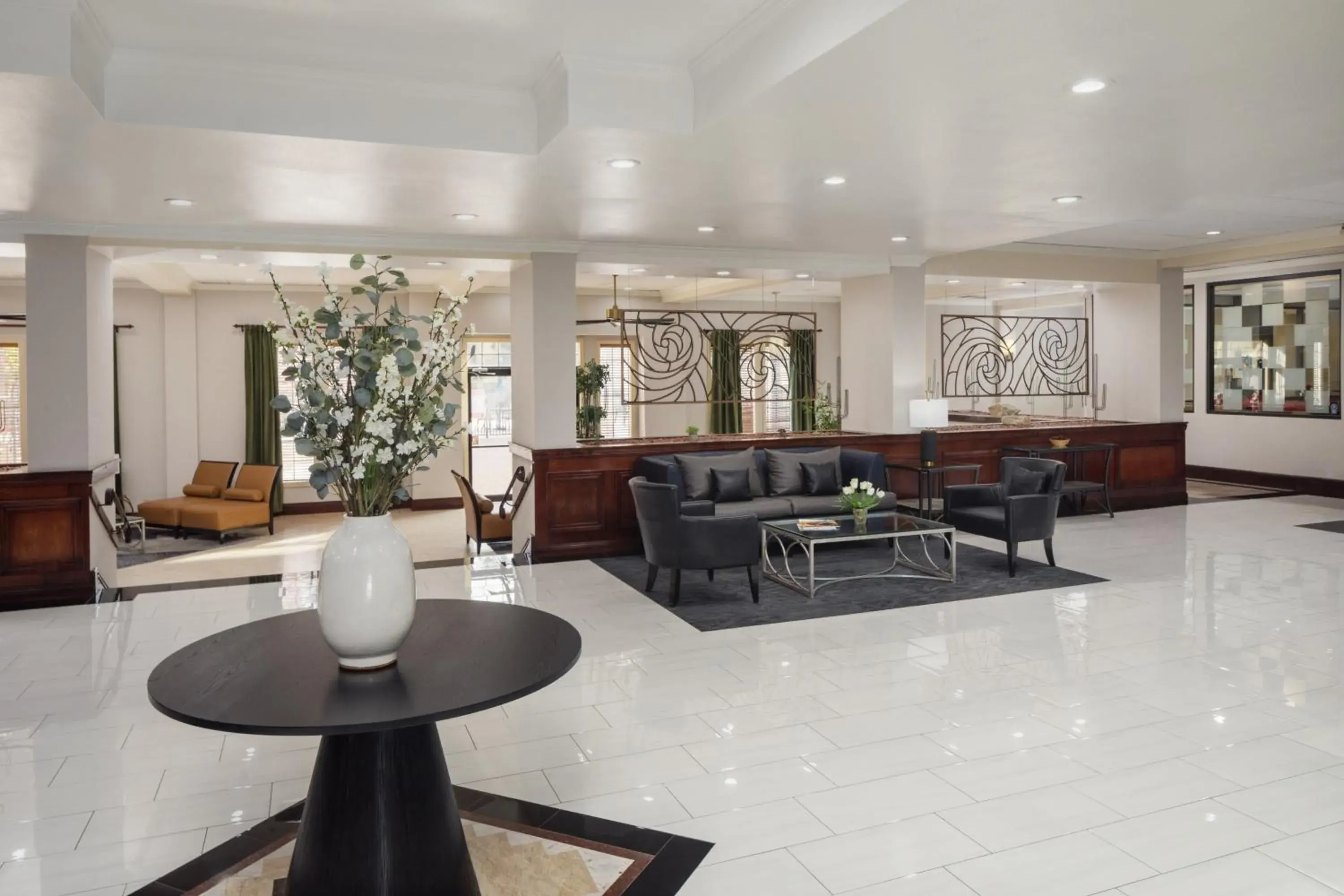 Property building in Wyndham Tucson Airport Hotel & Conference Center Property building in Wyndham Tucson Airport Hotel & Conference Center