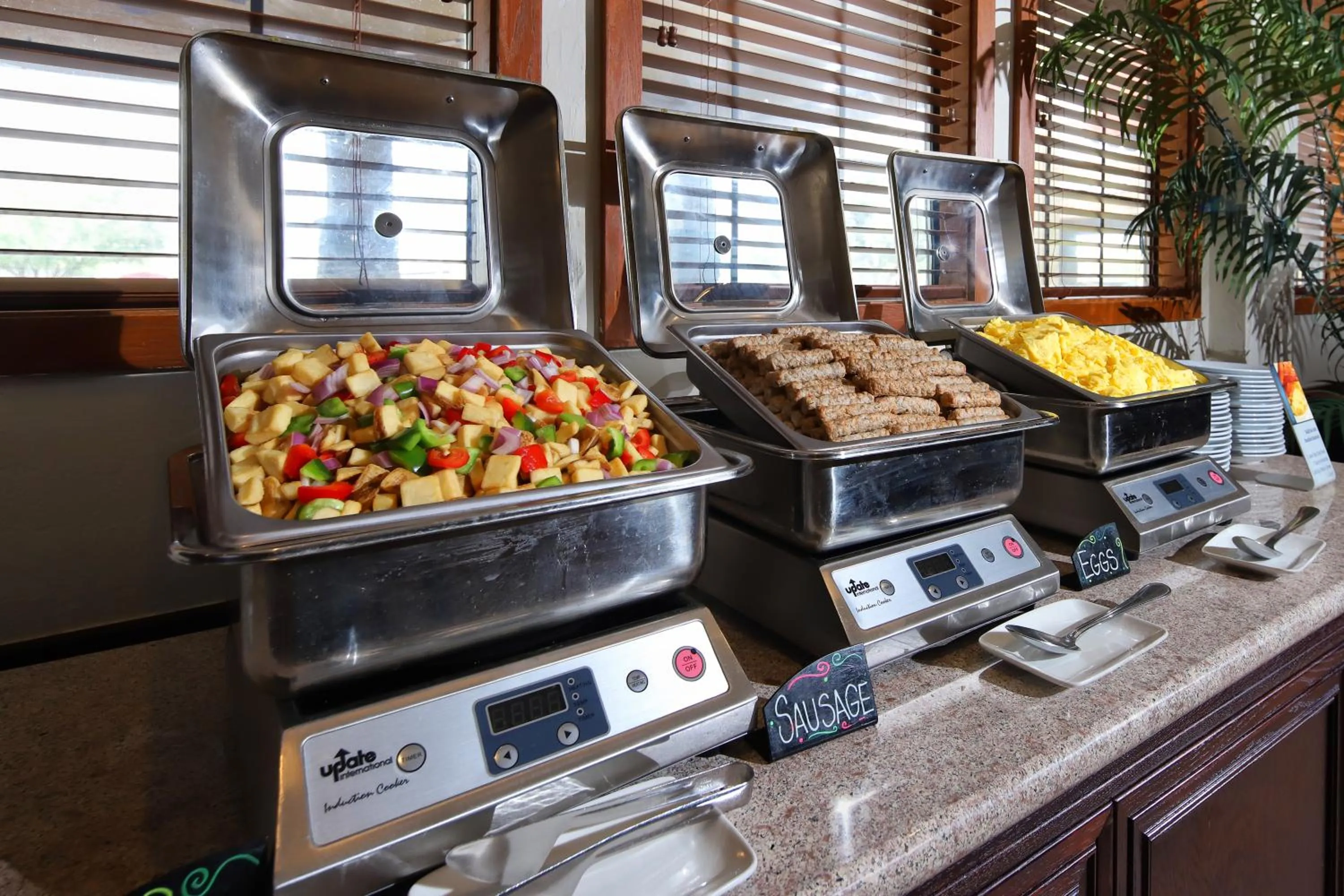 Buffet breakfast in Best Western Tucson Intl Airport Hotel & Suites