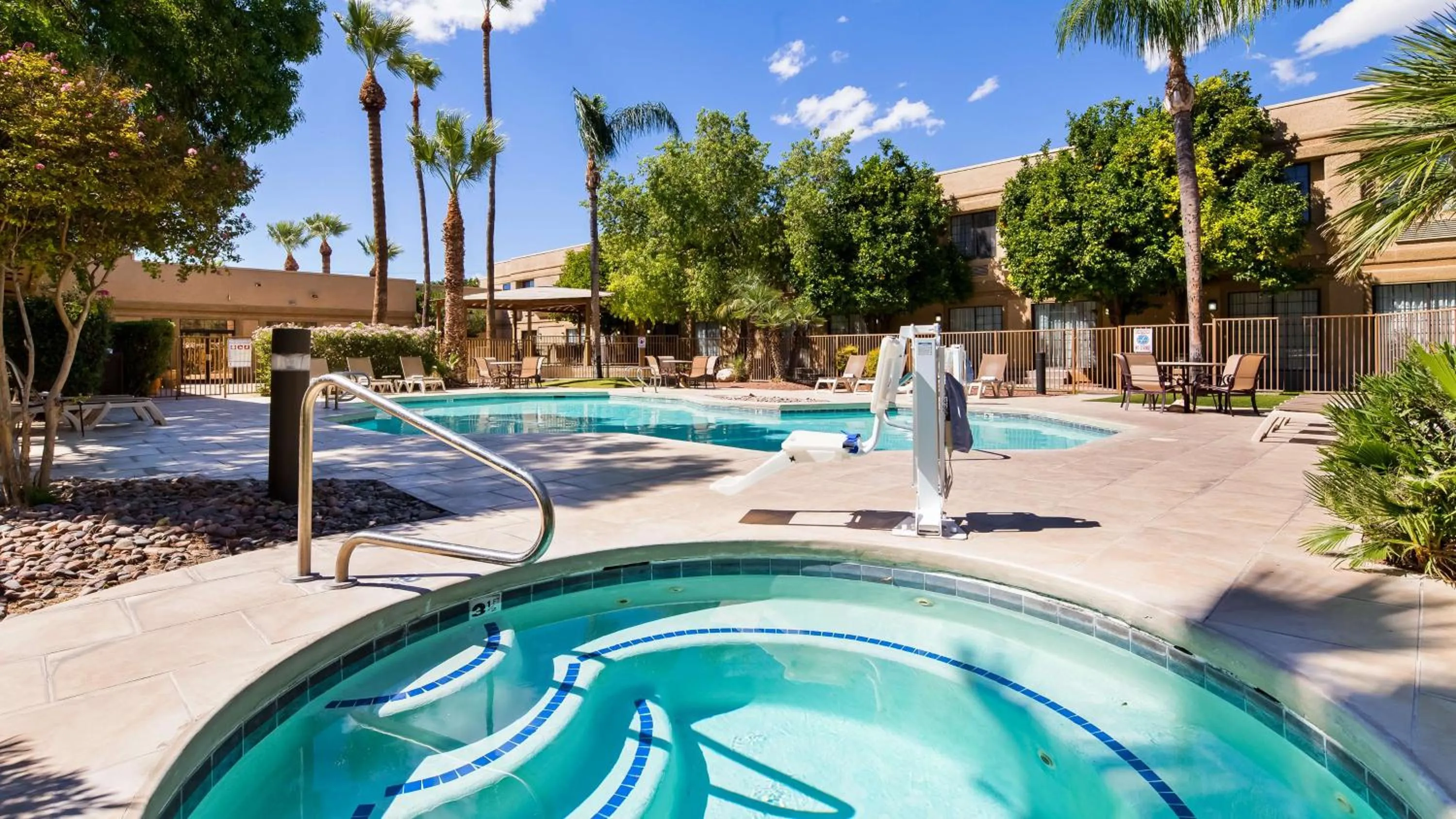 On site, Swimming Pool in Best Western Tucson Intl Airport Hotel & Suites