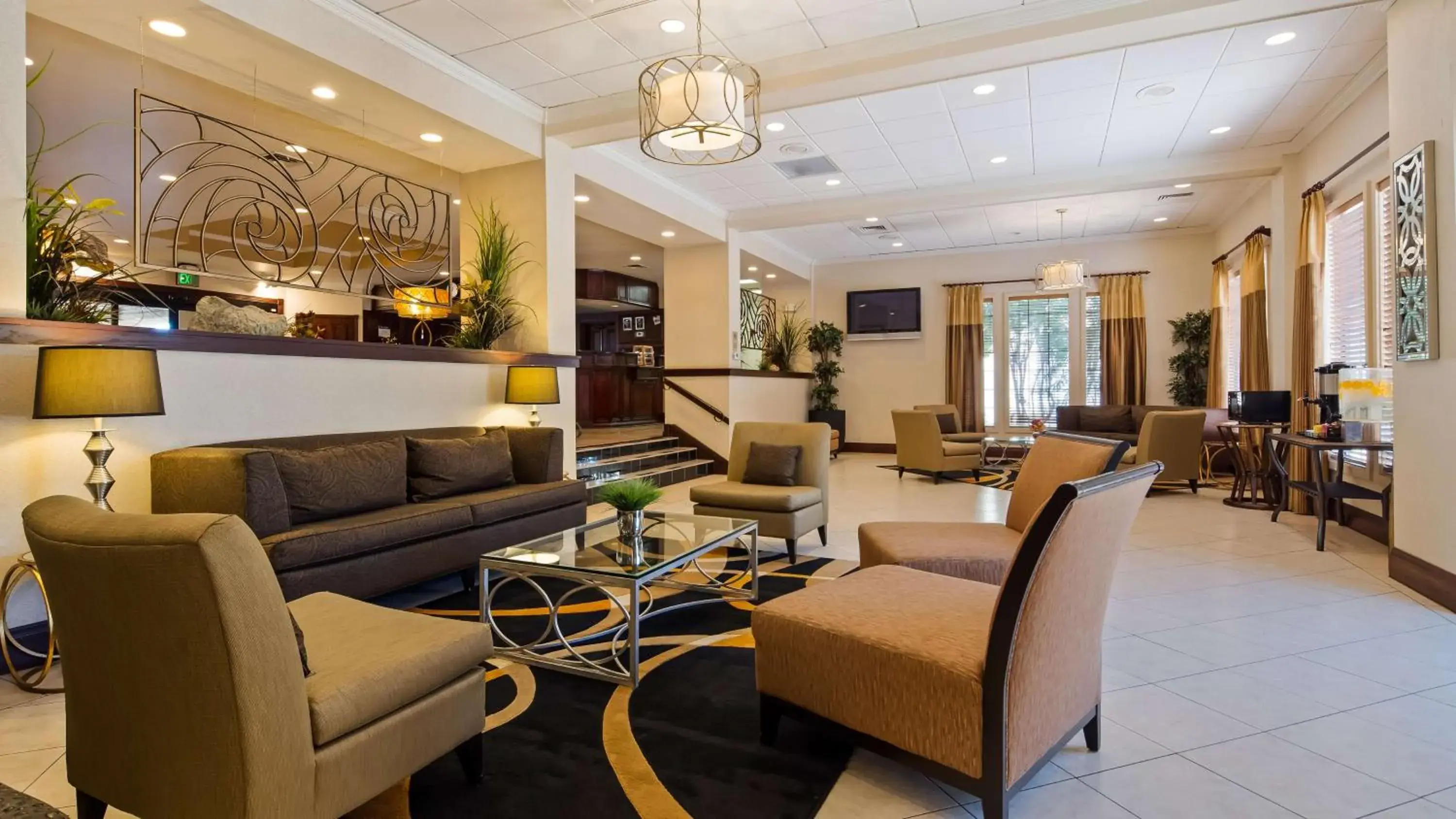 Lobby or reception, Lounge/Bar in Best Western Tucson Intl Airport Hotel & Suites Lobby or reception, Lounge/Bar in Best Western Tucson Intl Airport Hotel & Suites