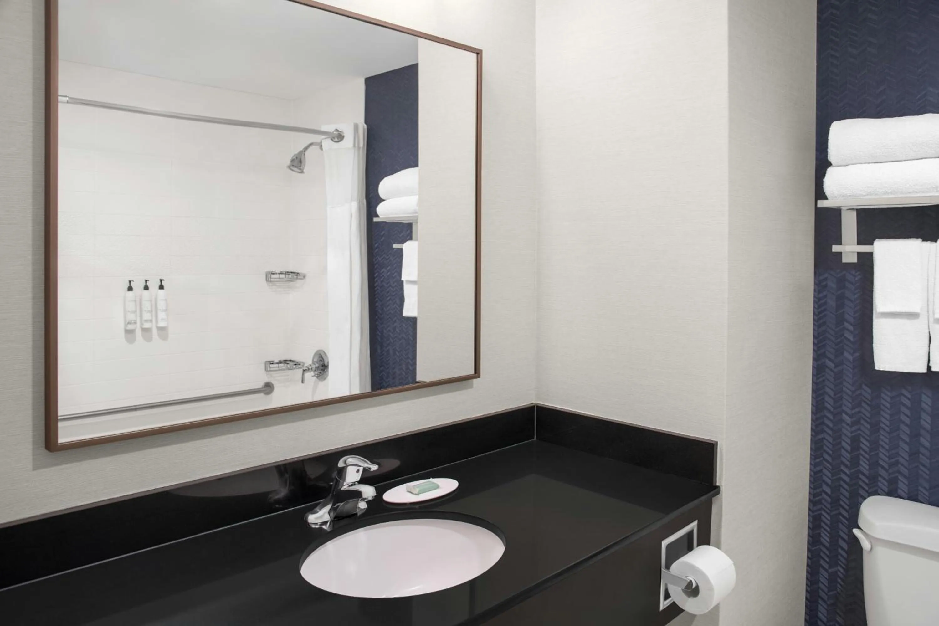 Bathroom in Fairfield Inn Owensboro