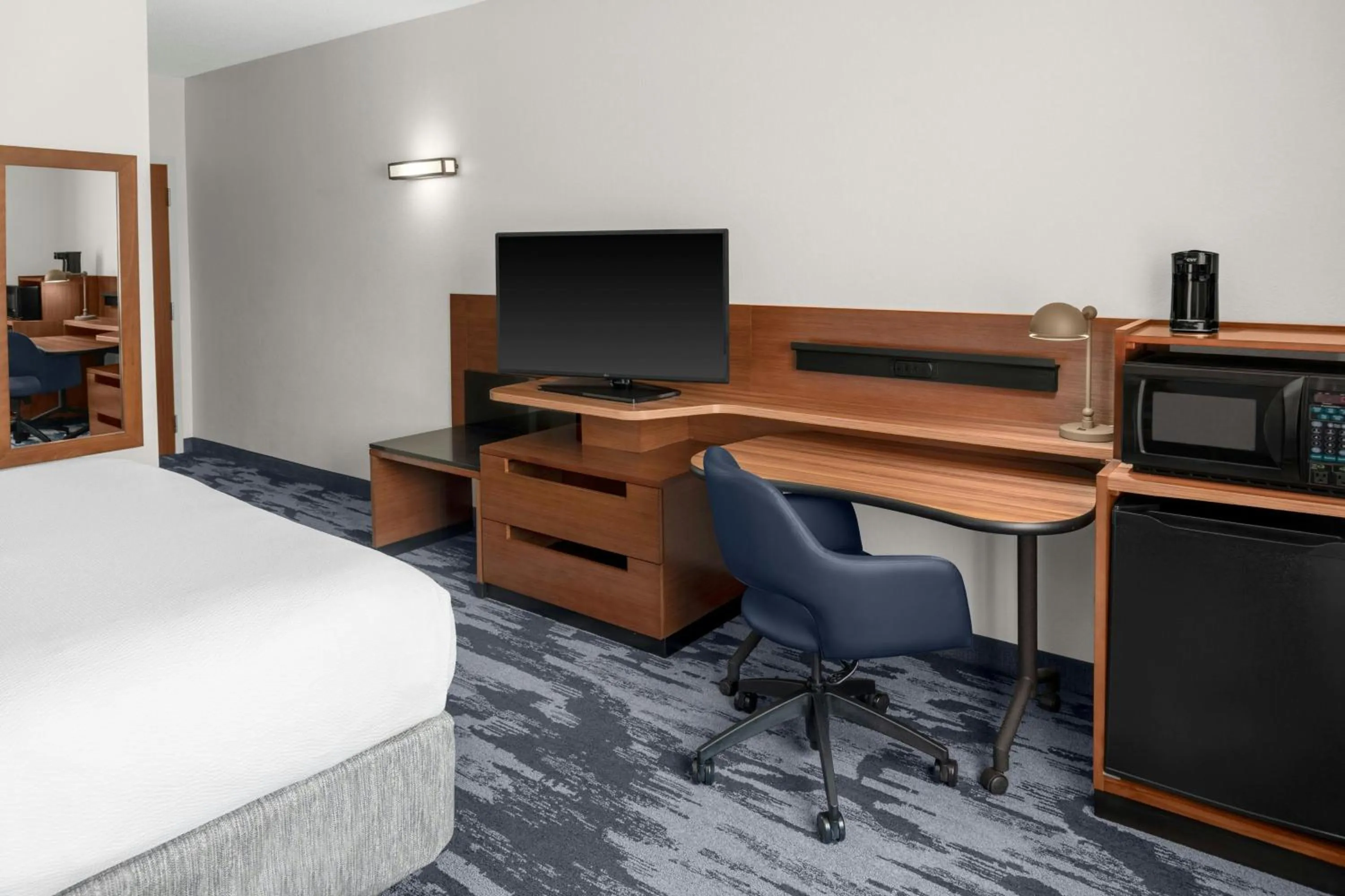 Photo of the whole room, Bed in Fairfield Inn Owensboro