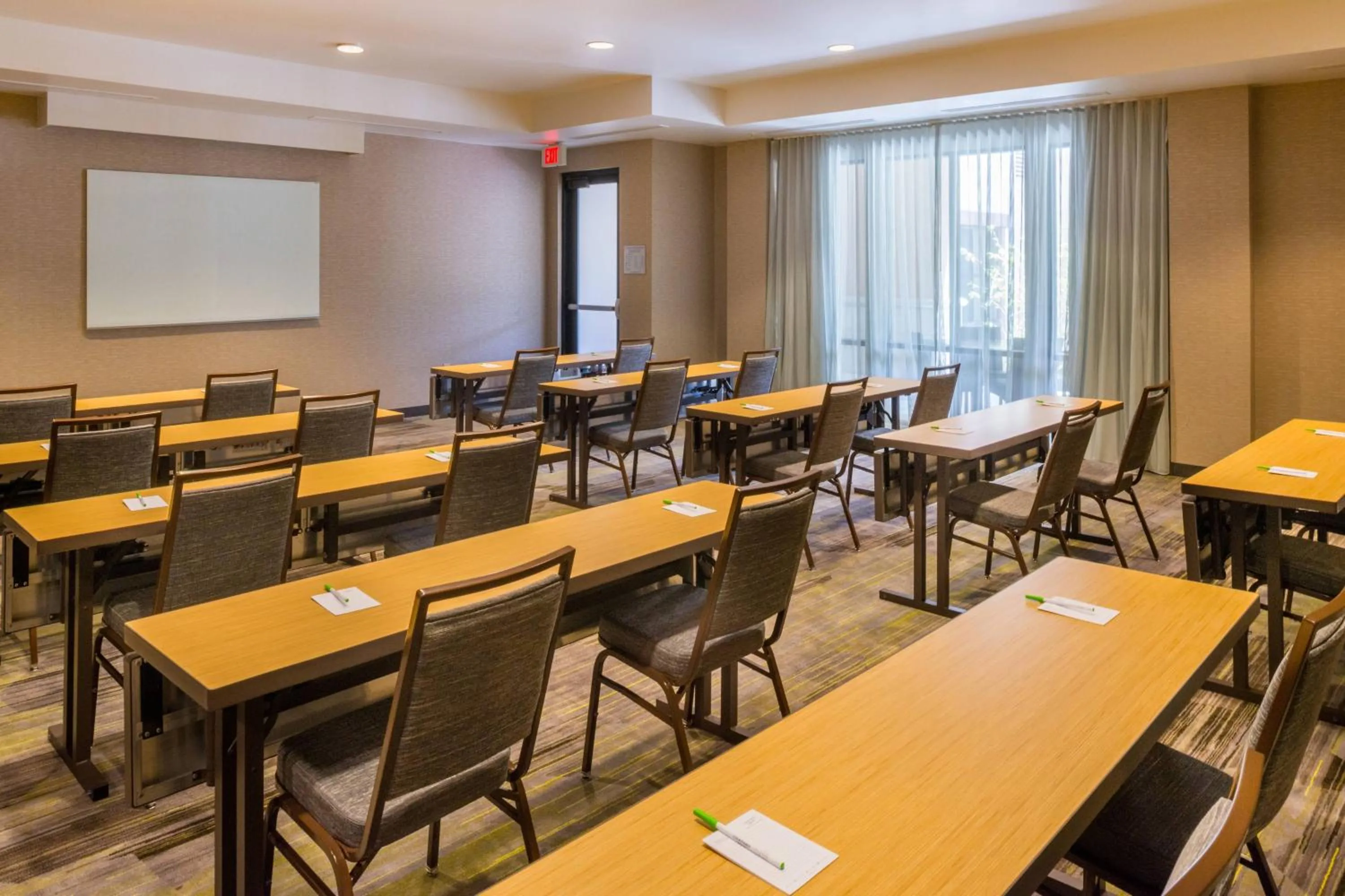 Meeting/conference room in Courtyard by Marriott Thousand Oaks Ventura County