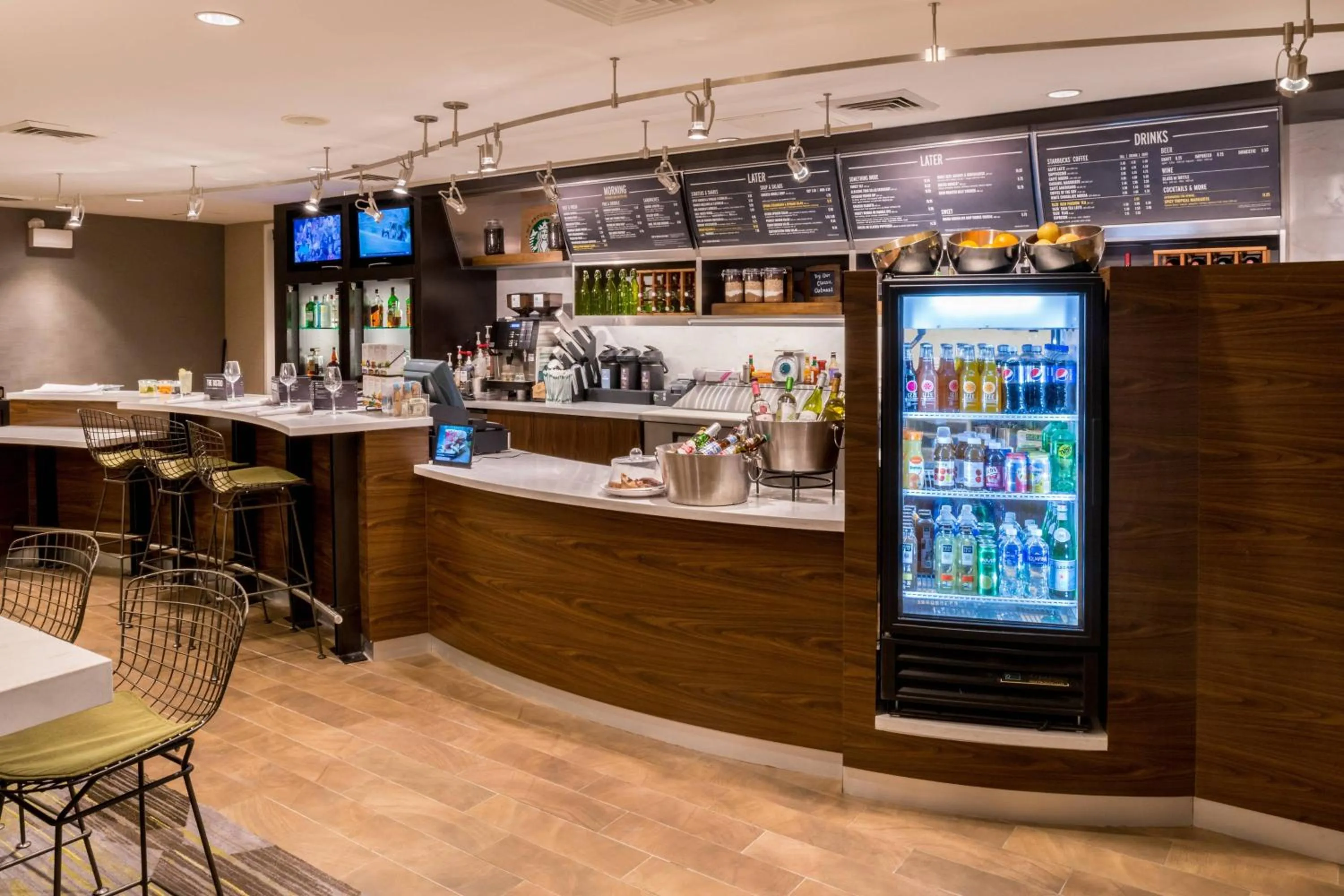 Restaurant/places to eat in Courtyard by Marriott Thousand Oaks Ventura County