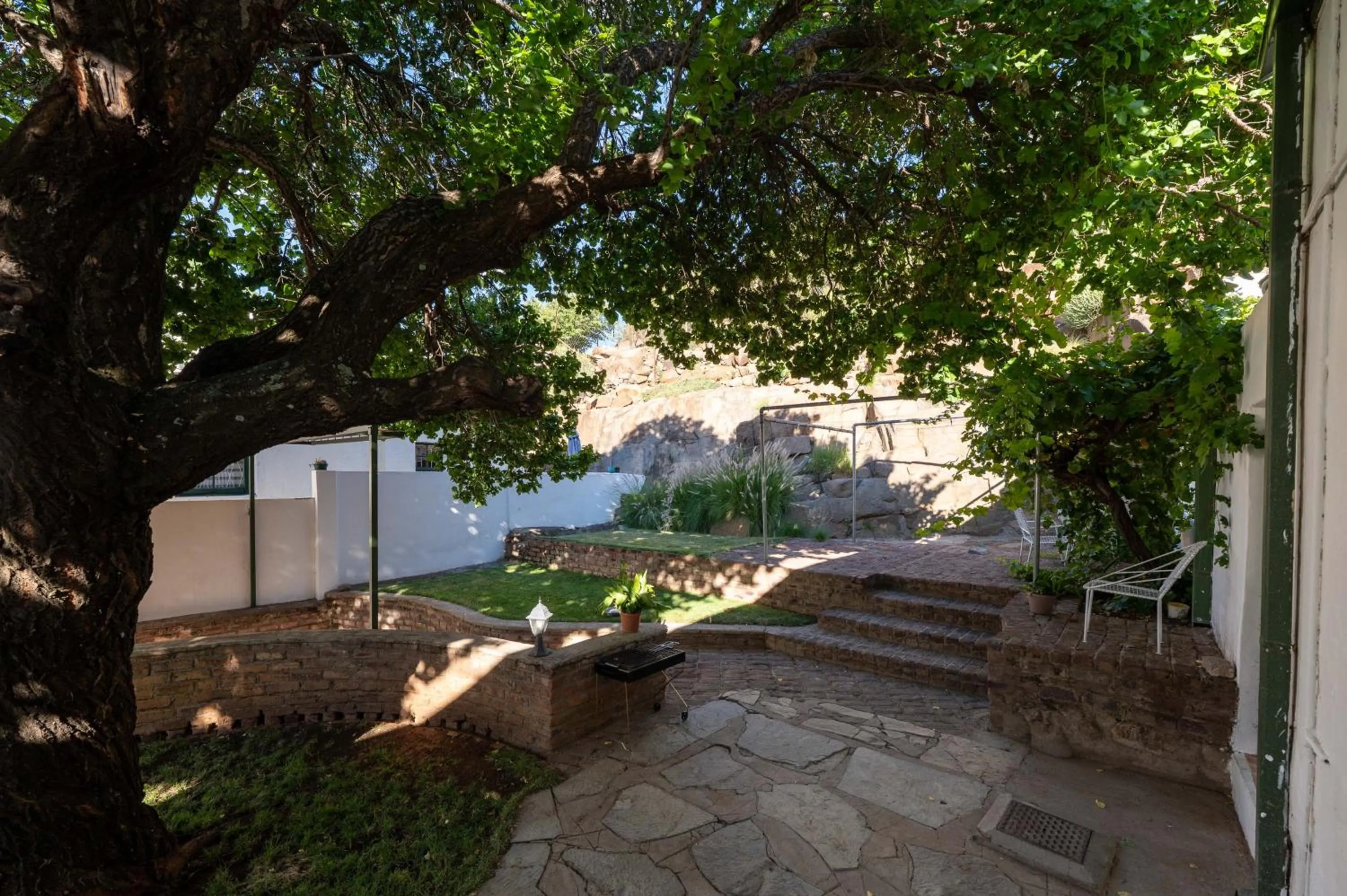Garden view in Toverberg Guest Houses
