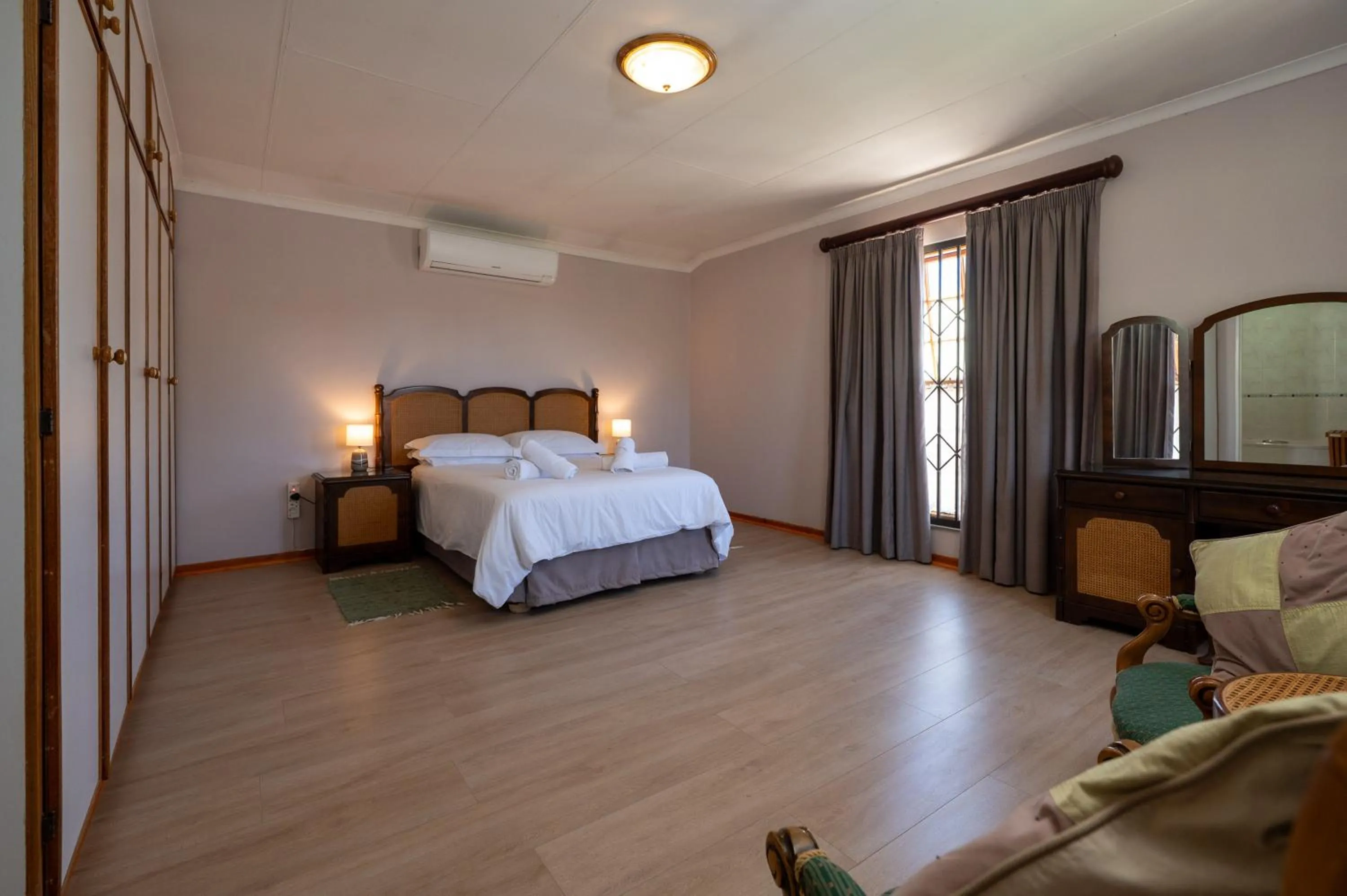 Bed in Toverberg Guest Houses