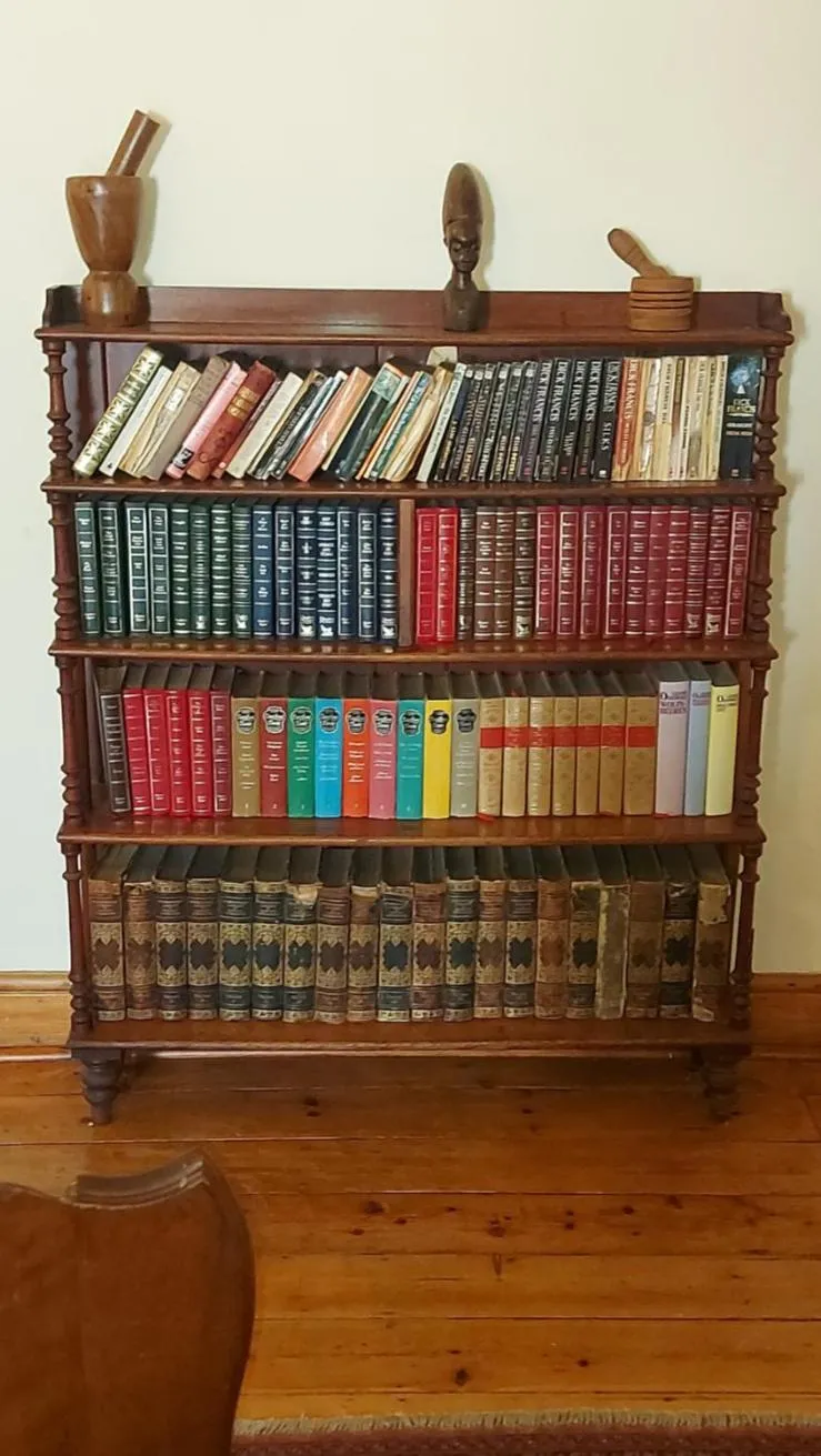 Library in Toverberg Guest Houses