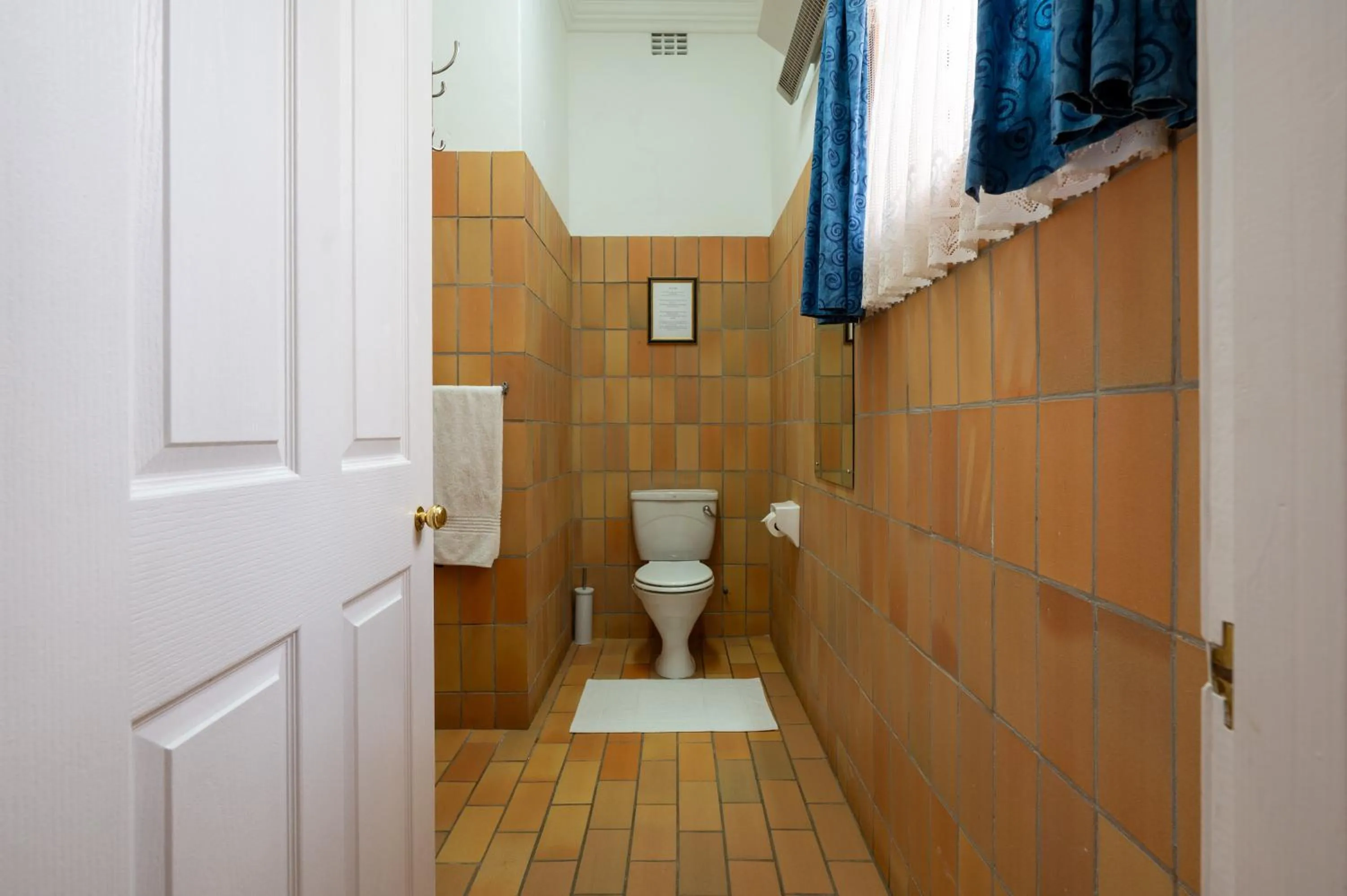 Toilet in Toverberg Guest Houses