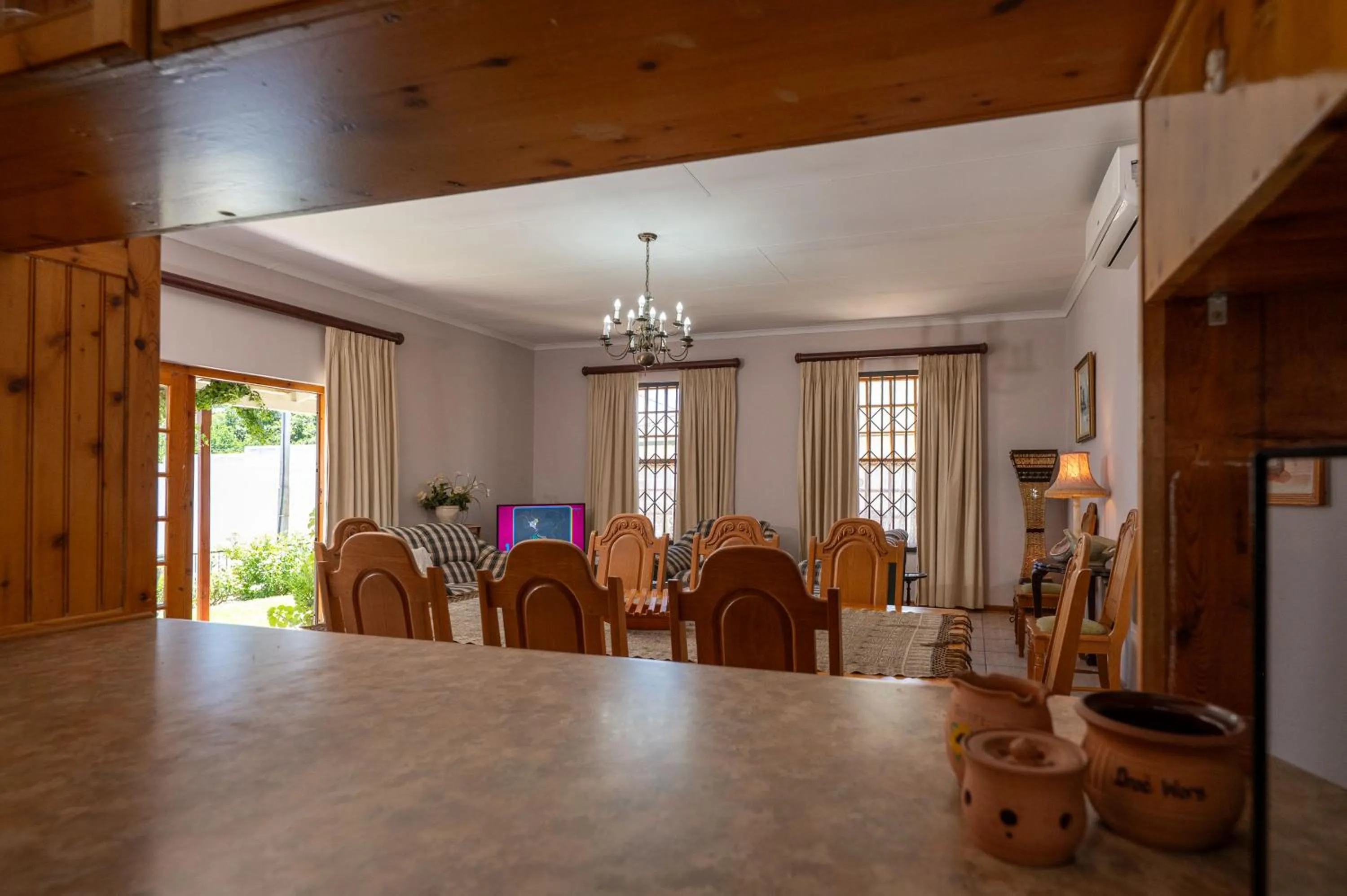 Dining area in Toverberg Guest Houses