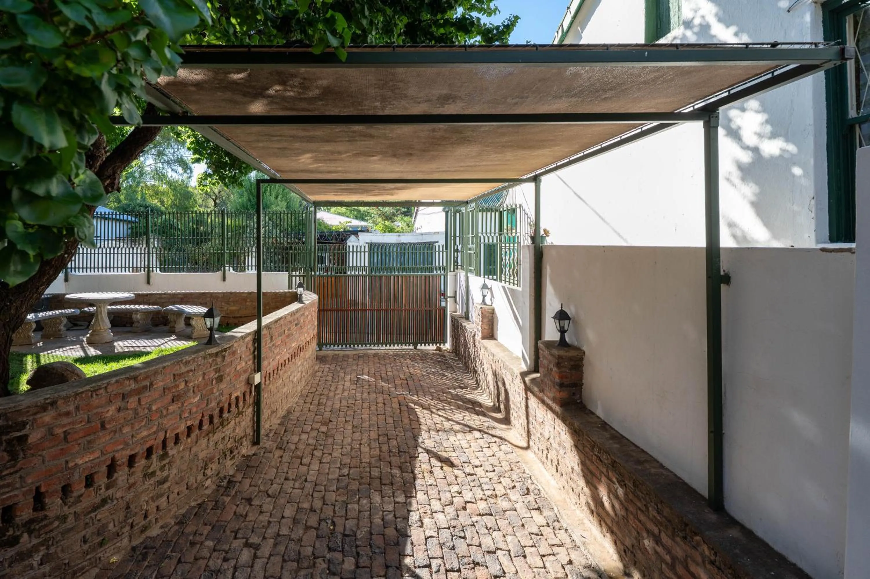 Garden view in Toverberg Guest Houses