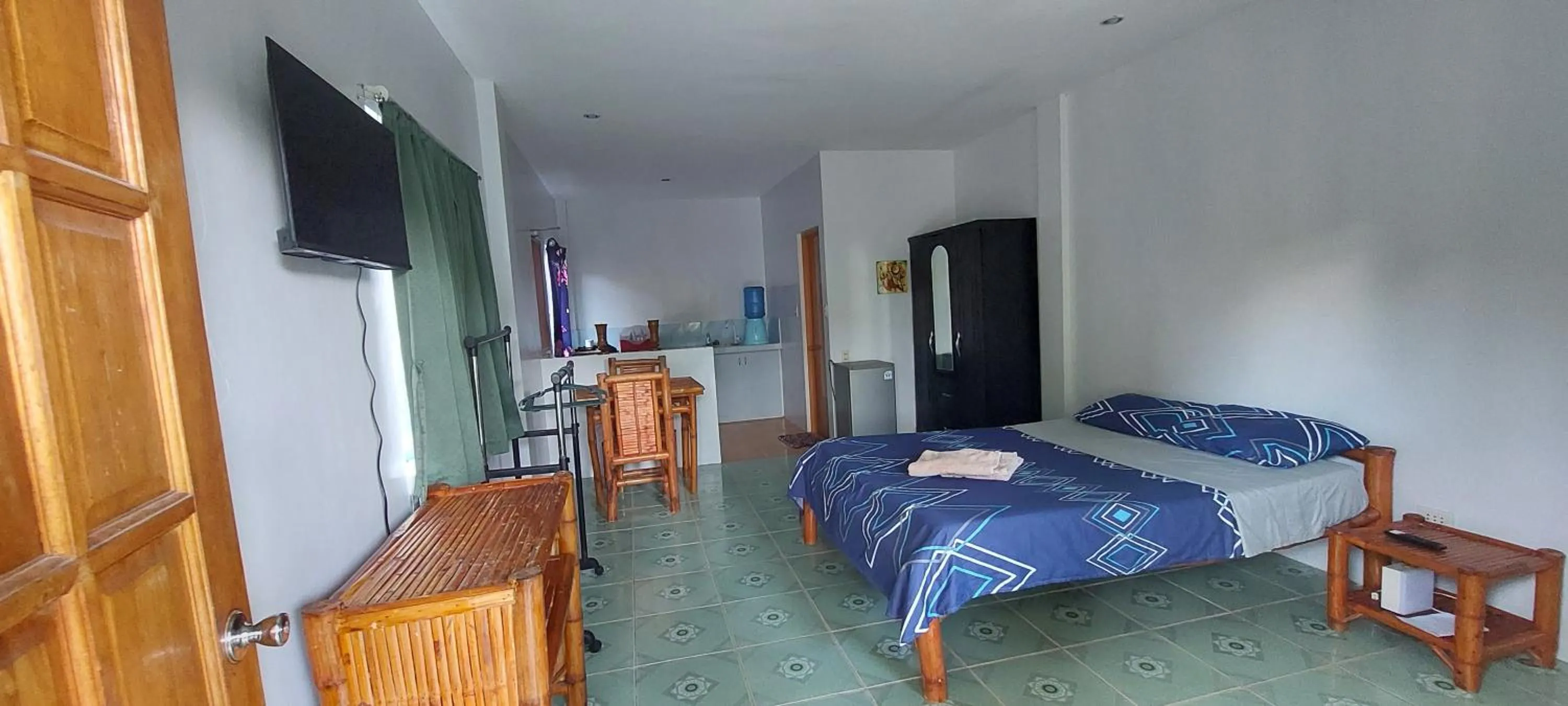 Bed in Genna's Tourist Inn Santa Fe