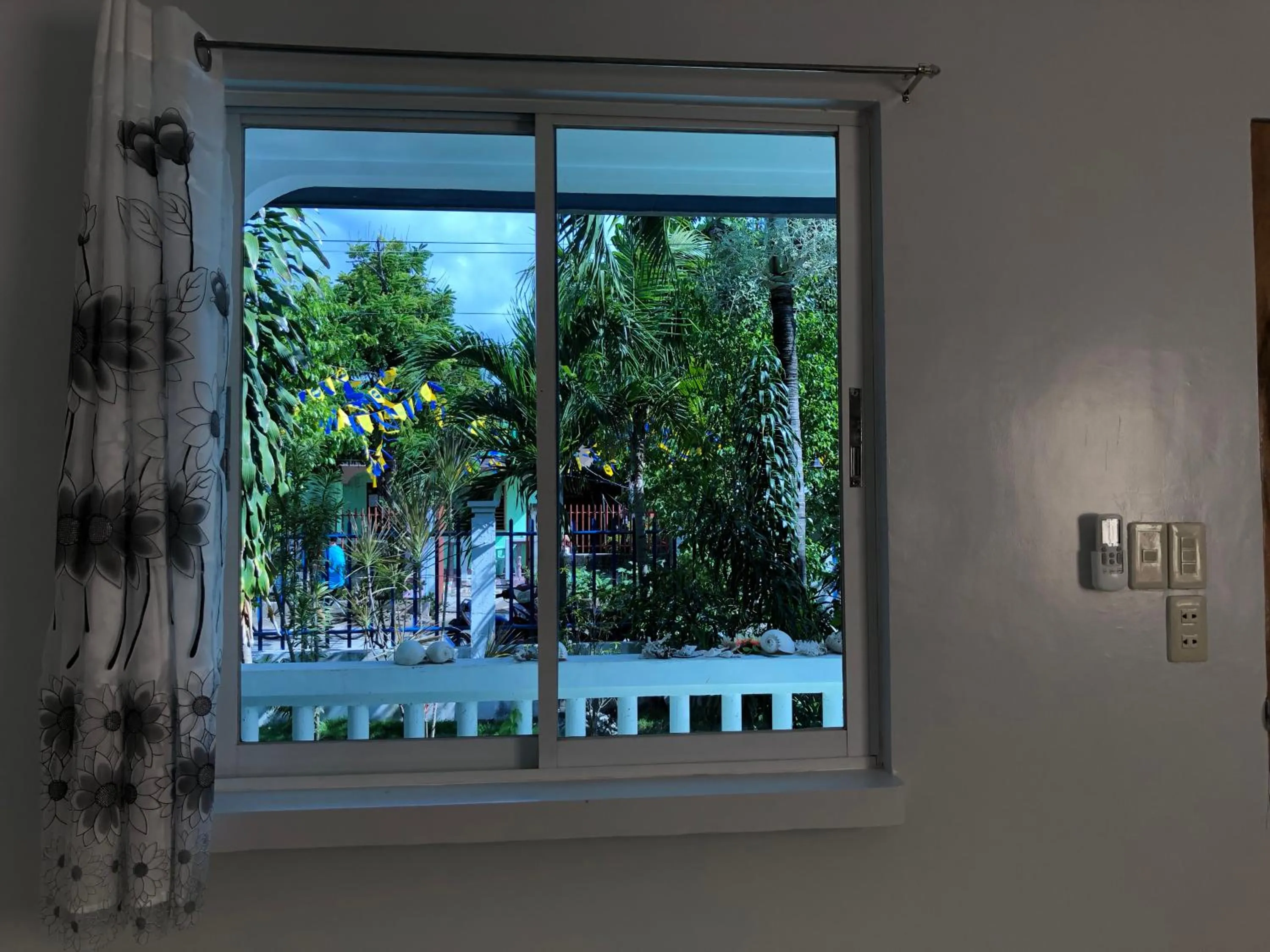 Garden view in Genna's Tourist Inn Santa Fe