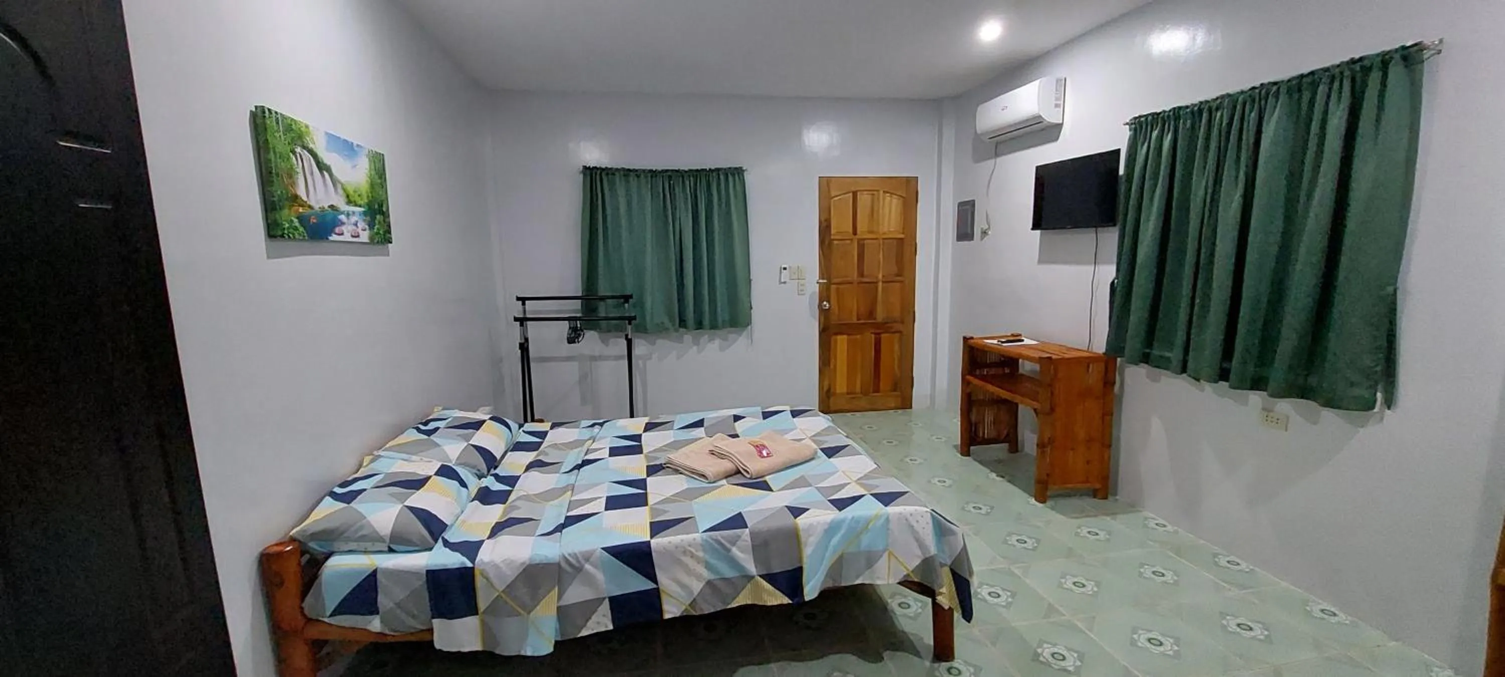 Bed in Genna's Tourist Inn Santa Fe