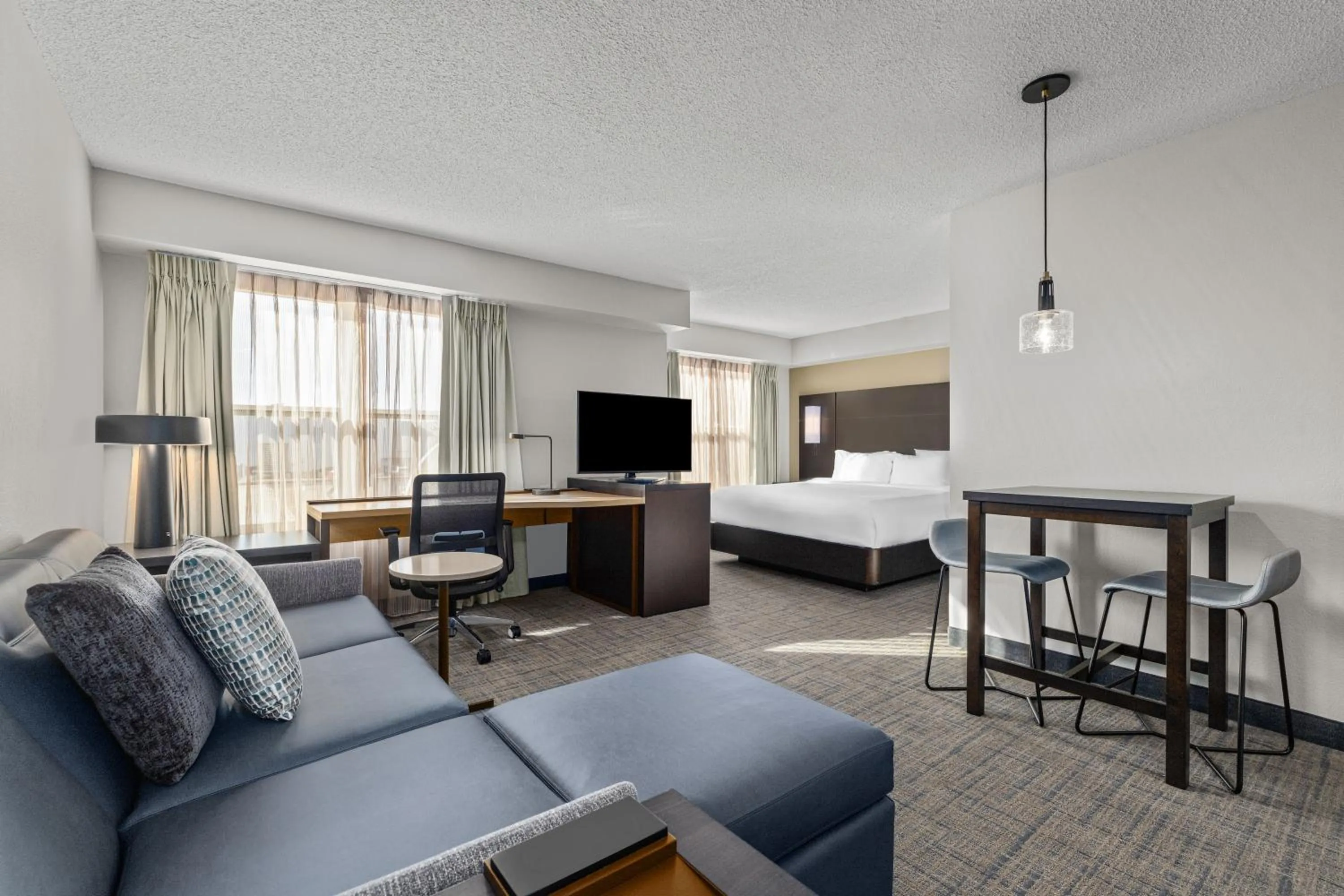 Photo of the whole room, Bed in Residence Inn Paducah